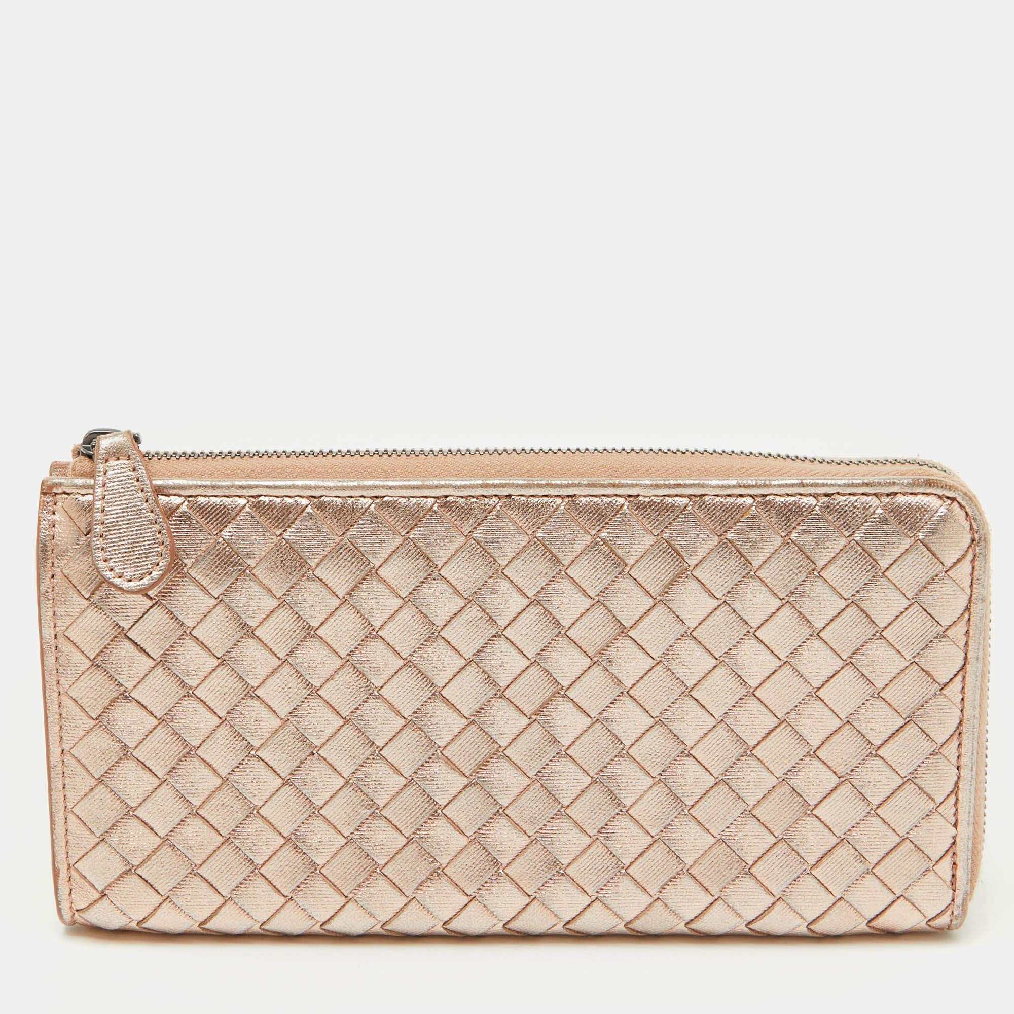 مملوكة مسبقًا Bottega Veneta Metallic Intrecciato Leather Zip Around Wallet