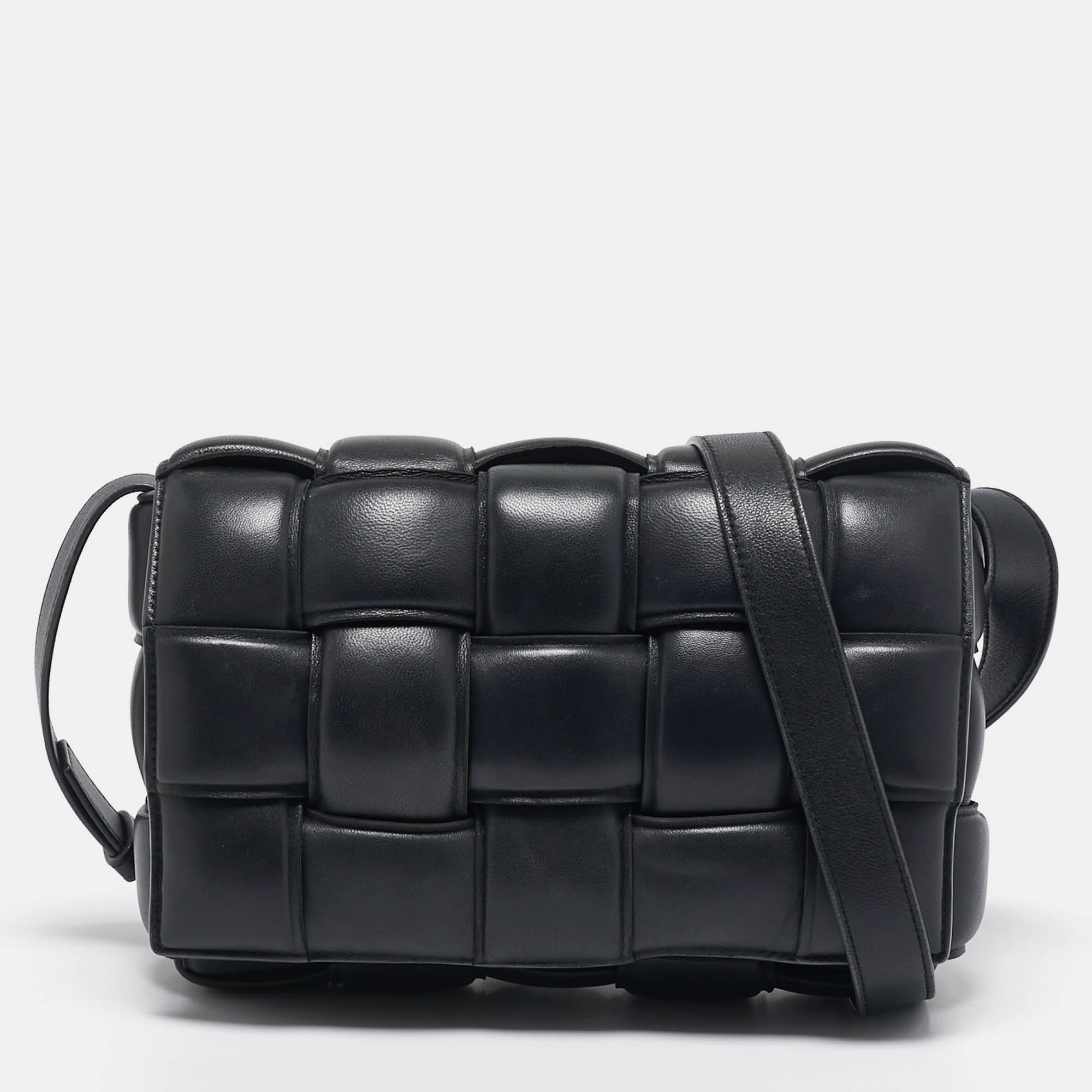 Pre Owned Bottega Veneta Black Intreccio Padded Leather Classic Cassette Shoulder Bag