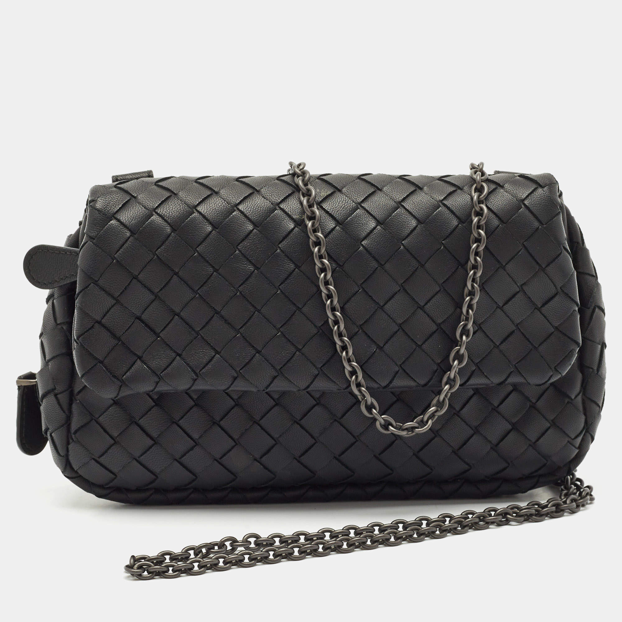 مملوكة مسبقًا Bottega Veneta Black Intrecciato Leather Flap Chain Crossbody Bag