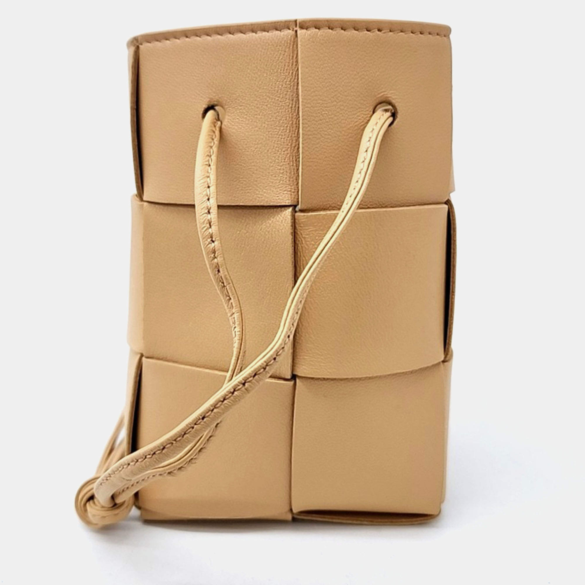 Pre Owned Bottega Veneta Beige Leather Cassette Mini Bucket Bag