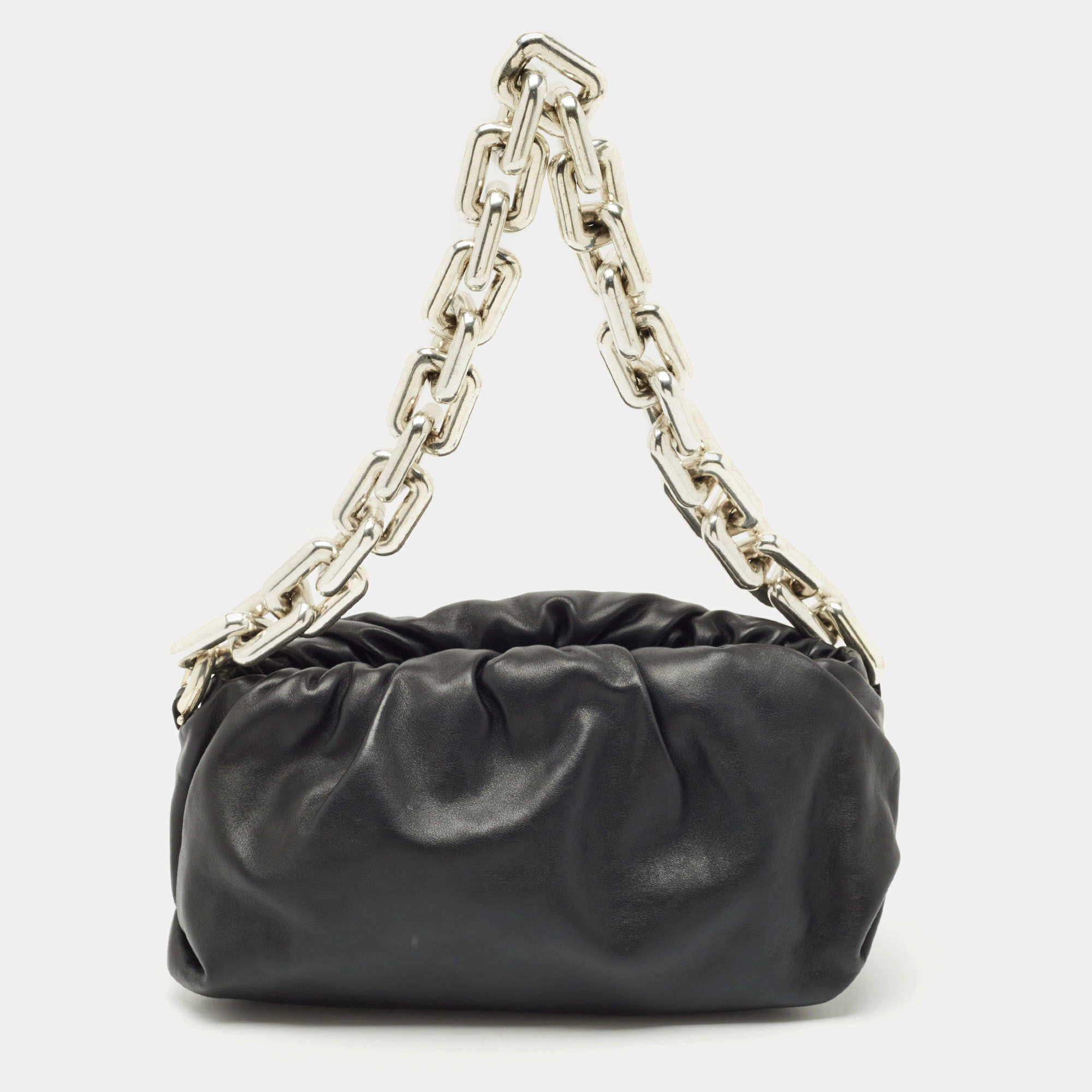 Pre Owned Bottega Veneta Black Leather The Chain Pouch Bag