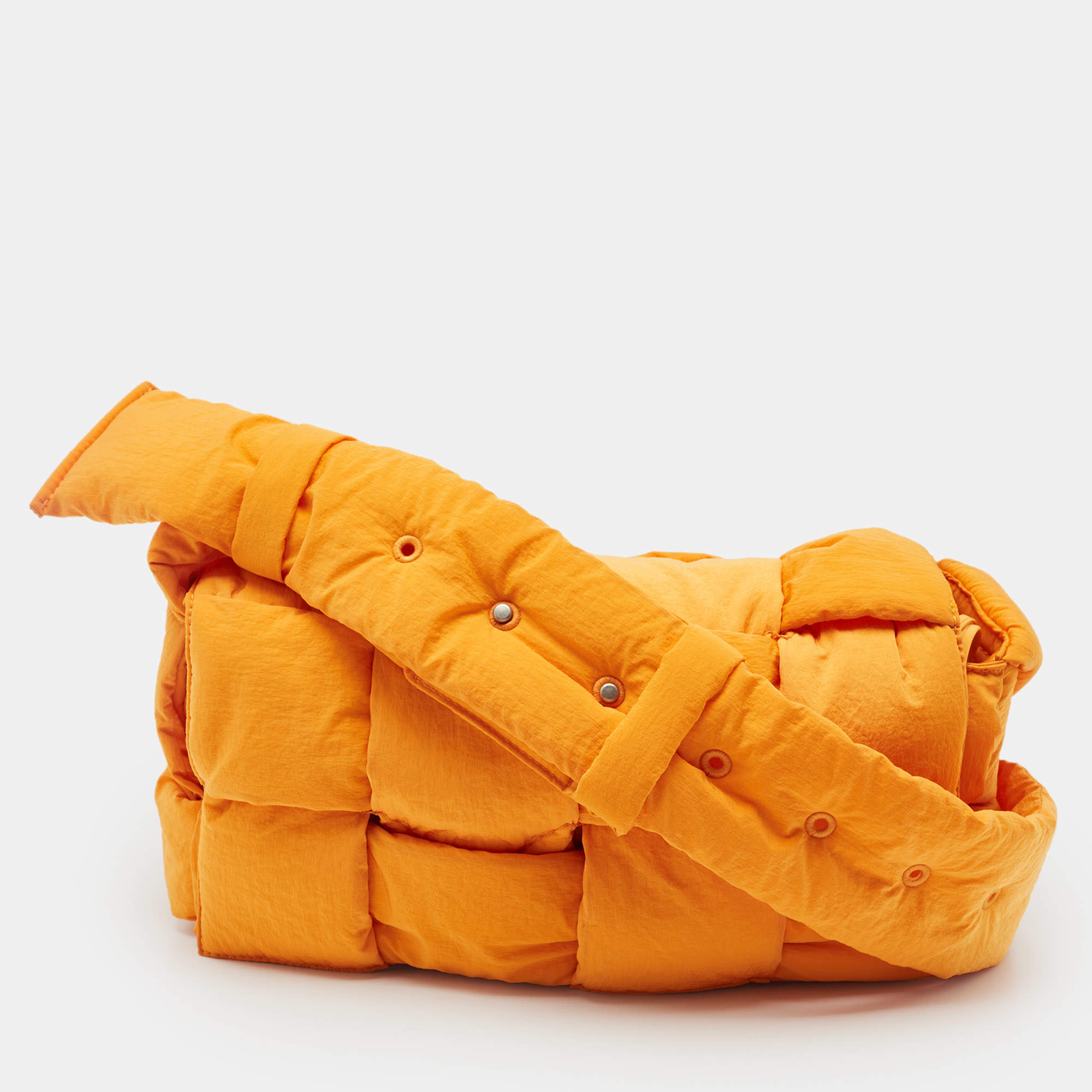 Pre Owned Bottega Veneta Orange Intreccio Nylon Medium Padded Tech Cassette Bag