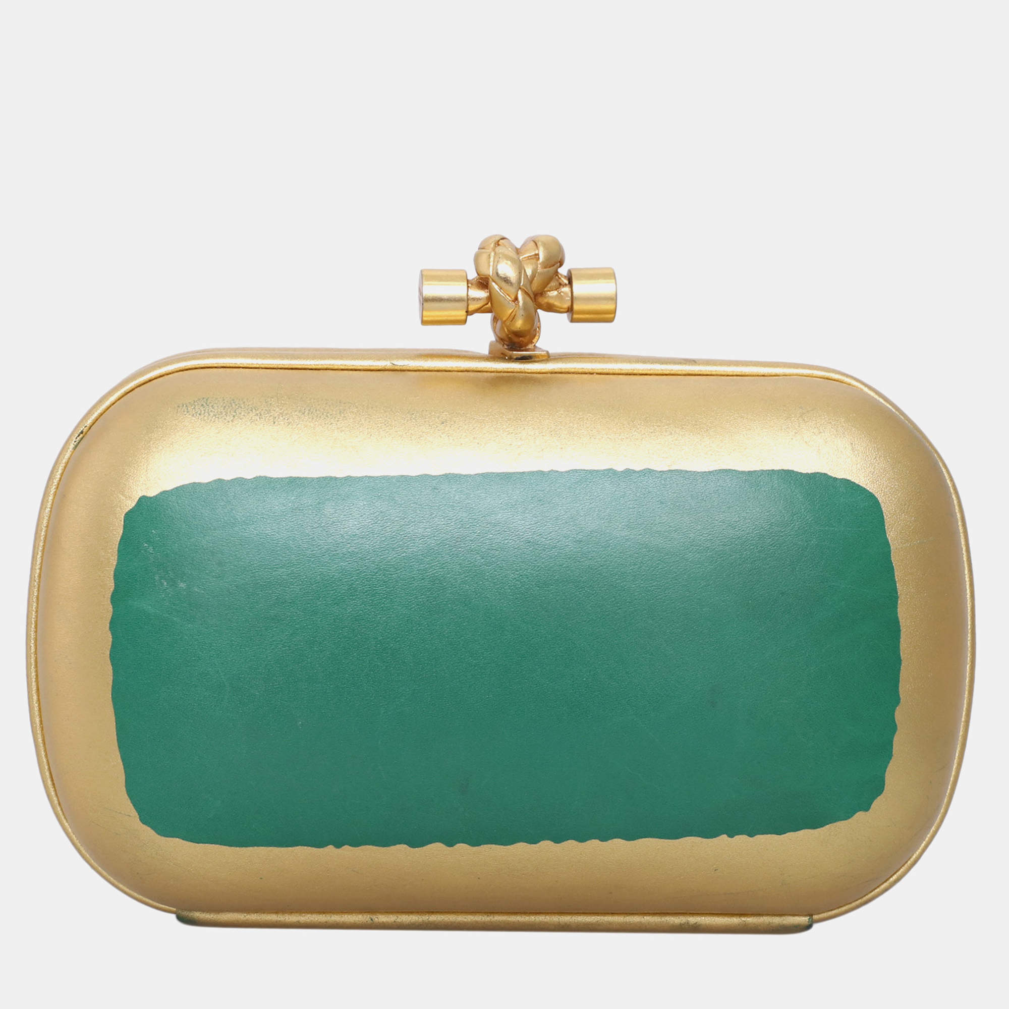 مملوكة مسبقًا Bottega Veneta Leather Knot Clutch