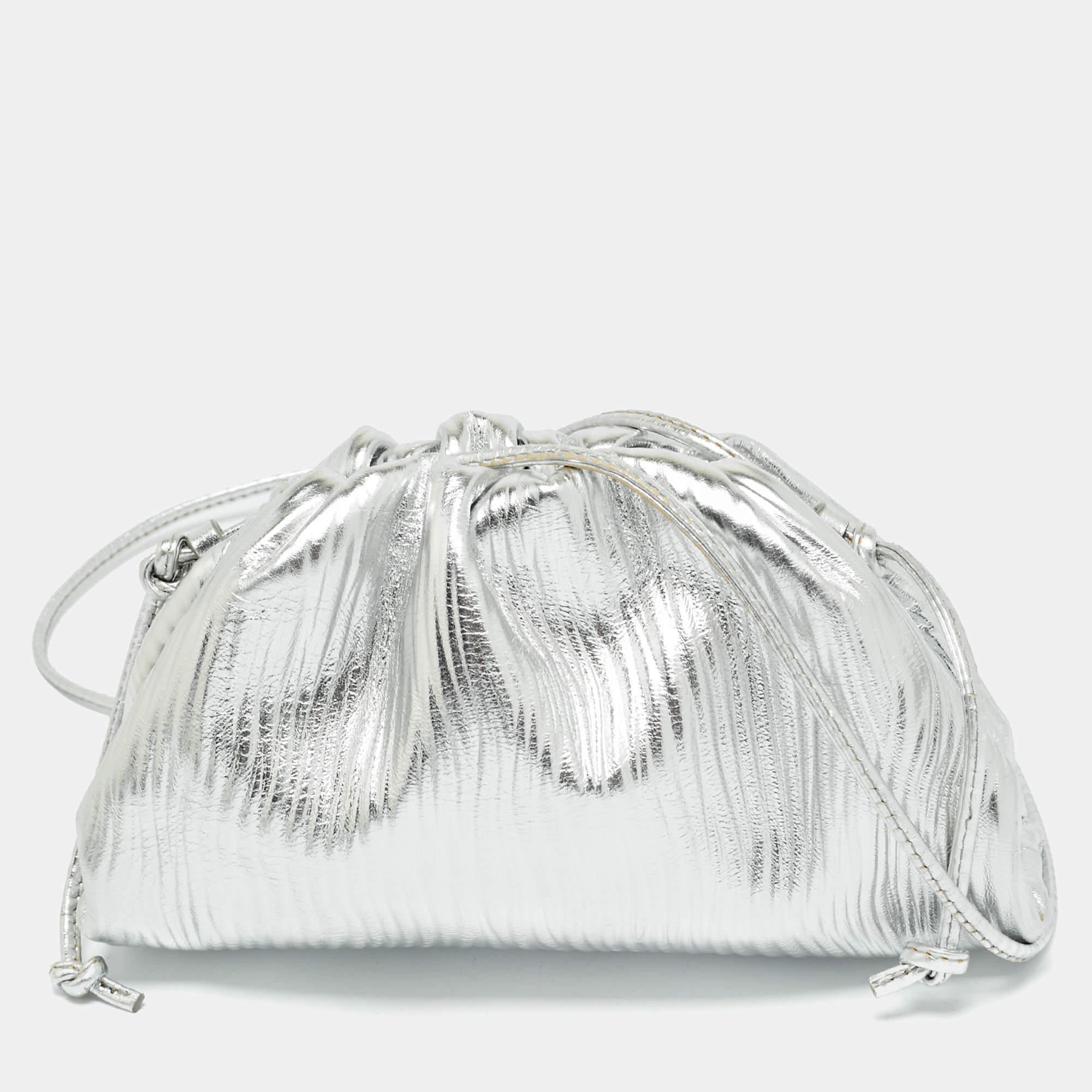 Pre Owned حقيبة بوتيغا فينيتا ذابوش جلد فضي صغير