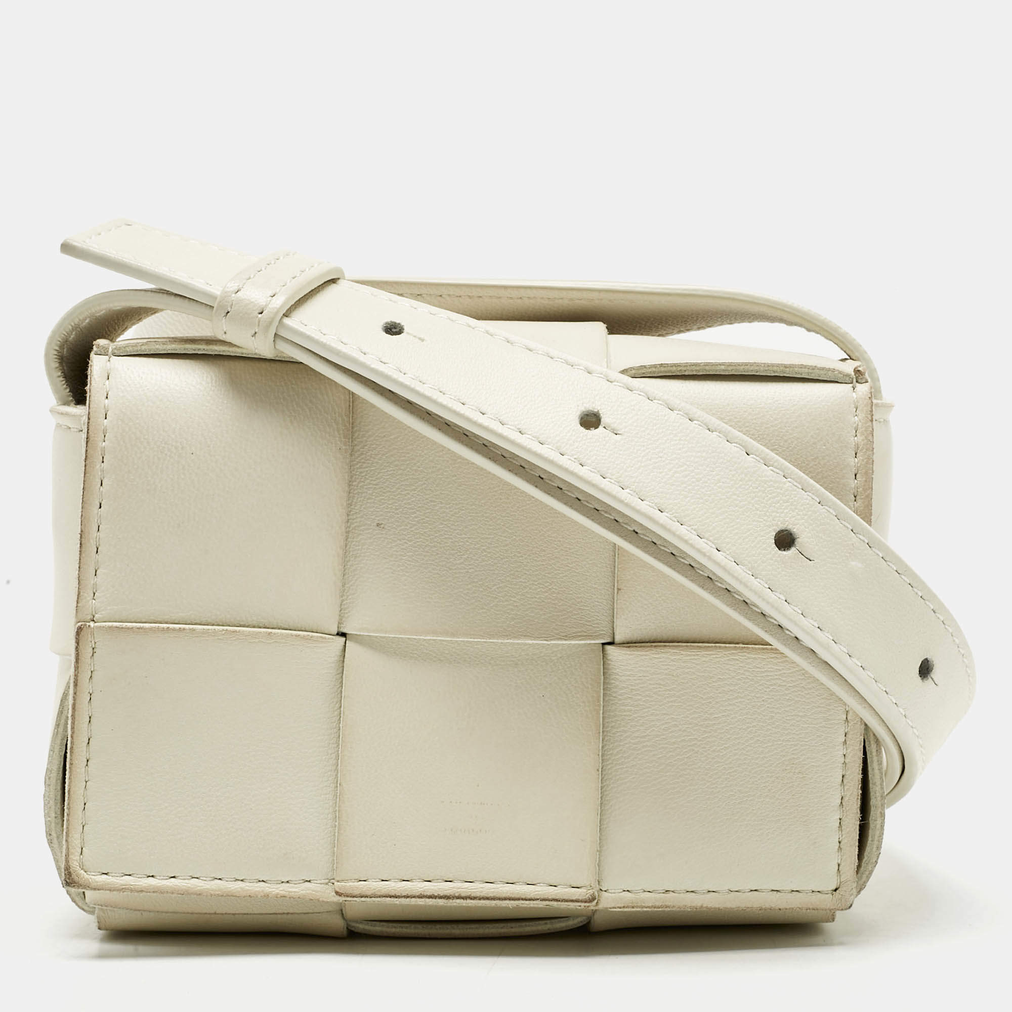 Pre Owned Bottega Veneta White Intrecciato Leather Mini Cassette Crossbody Bag