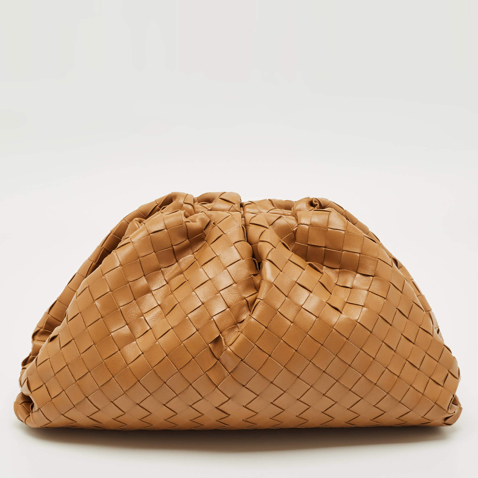 Pre Owned Bottega Veneta Brown Intrecciato Leather Classic The Pouch Clutch