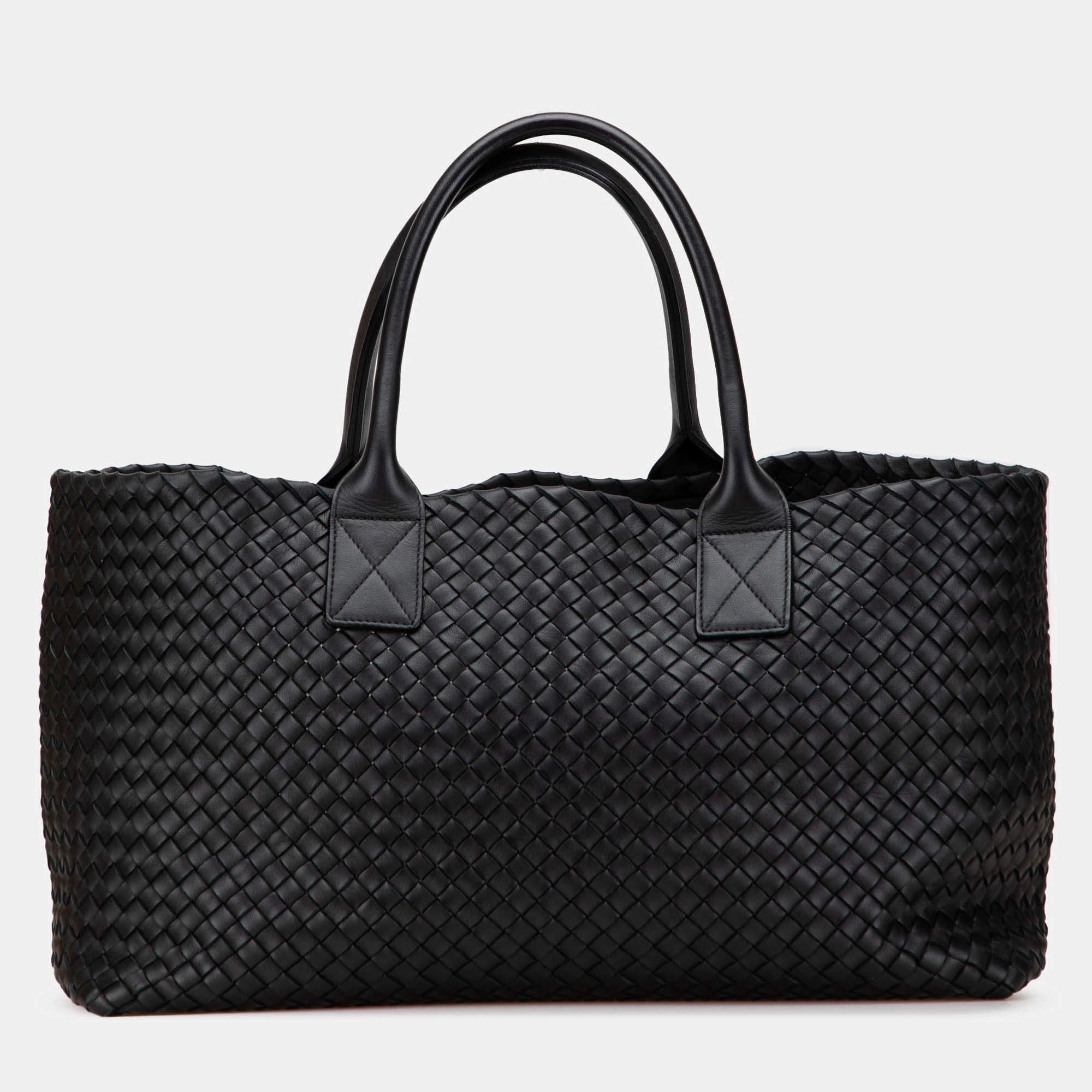 Pre Owned Bottega Veneta Black Medium Lambskin Intreccio Cabat Tote