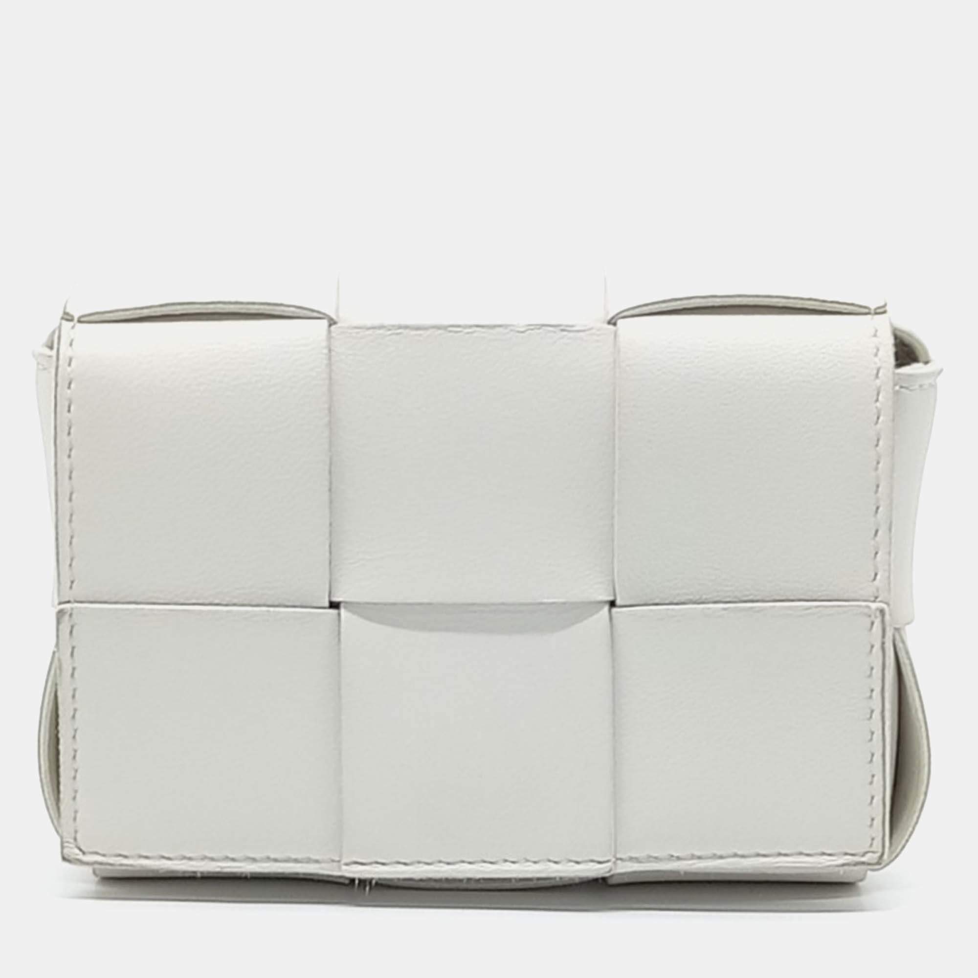 Pre Owned Bottega Veneta White Leather Cassette Mini