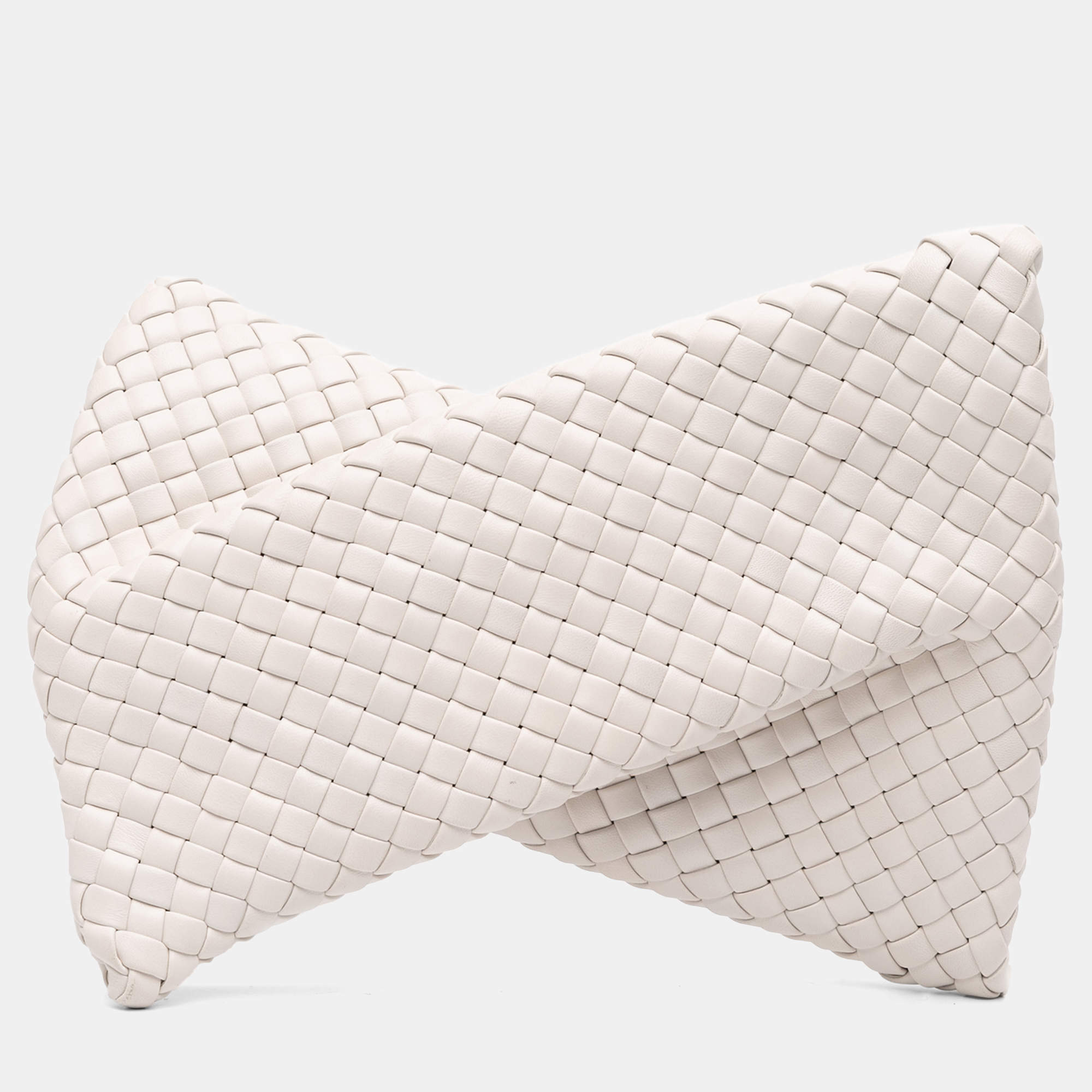 Pre Owned Bottega Veneta White Lambskin Padded Intreccio Crisscross Clutch