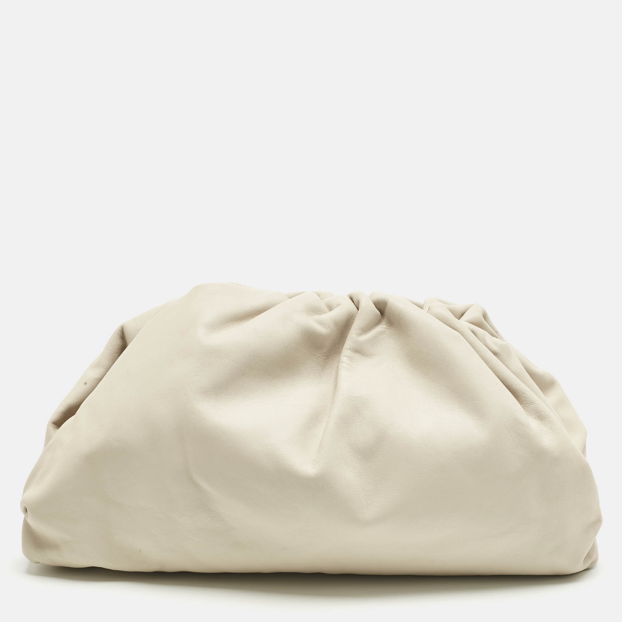 Pre Owned Bottega Veneta Ivory Leather Classic The Pouch Clutch