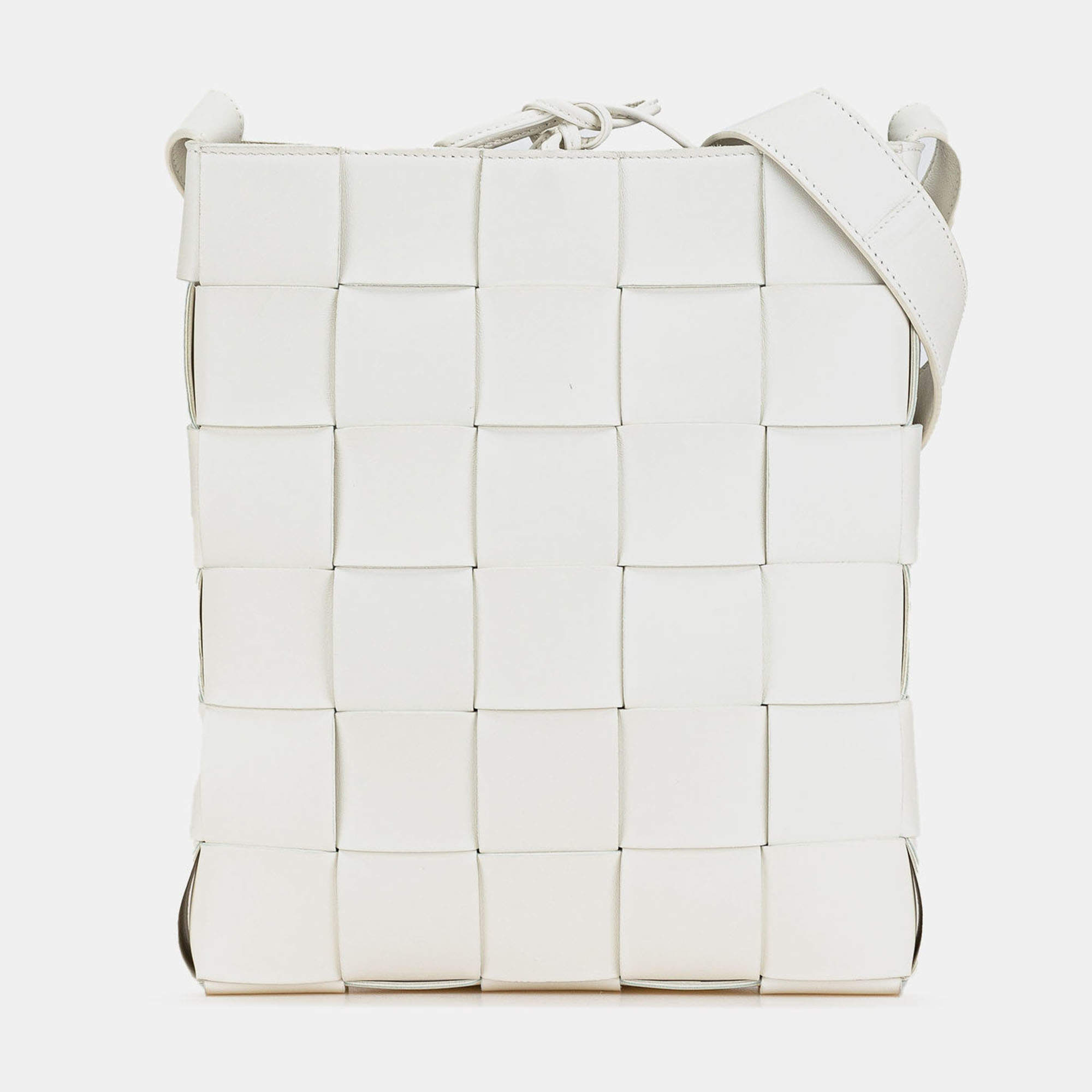 Pre Owned Bottega Veneta White Nappa Intrecciato Cassette Messenger