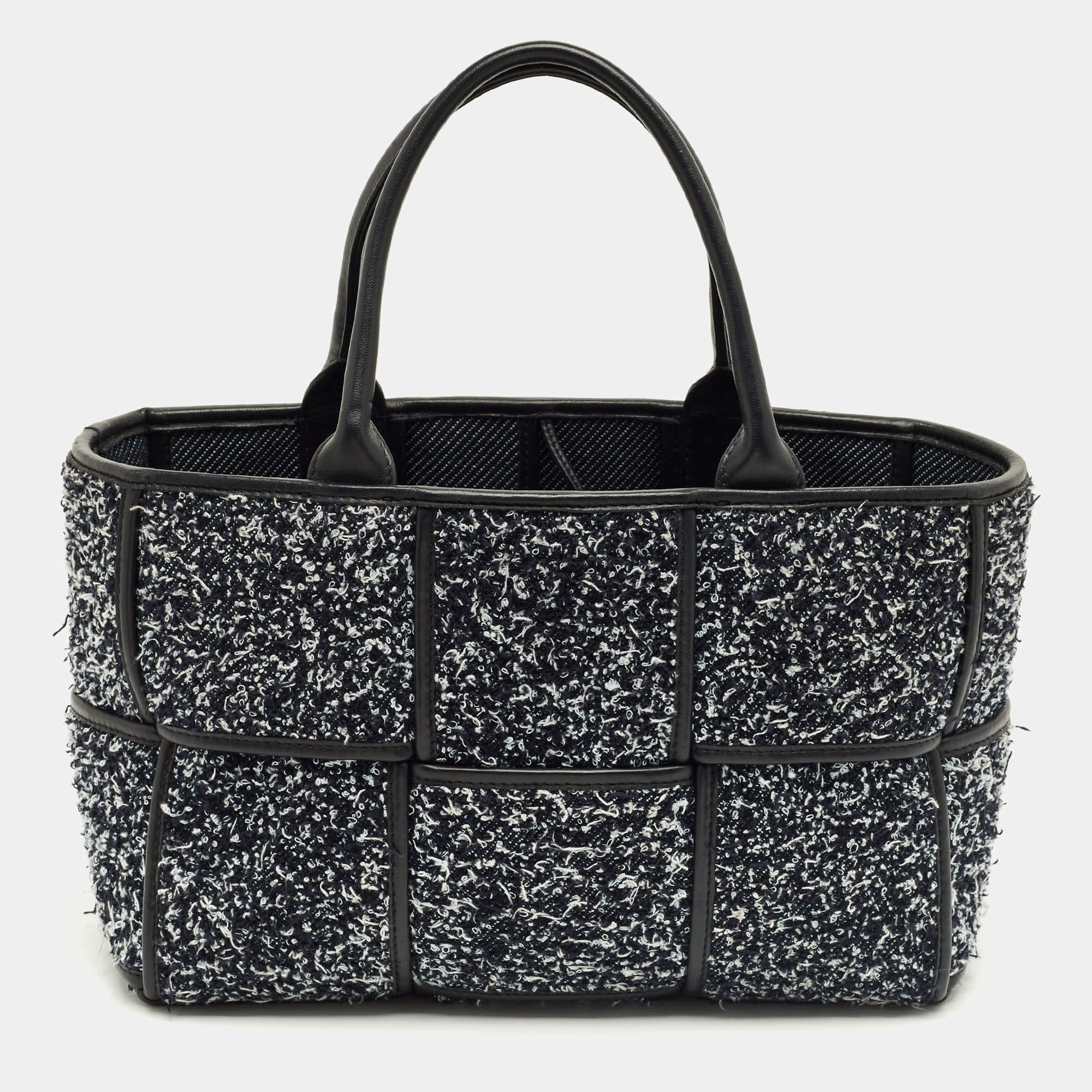 Pre Owned Bottega Veneta Black/Navy Blue Intreccio Tweed Small Arco Tote
