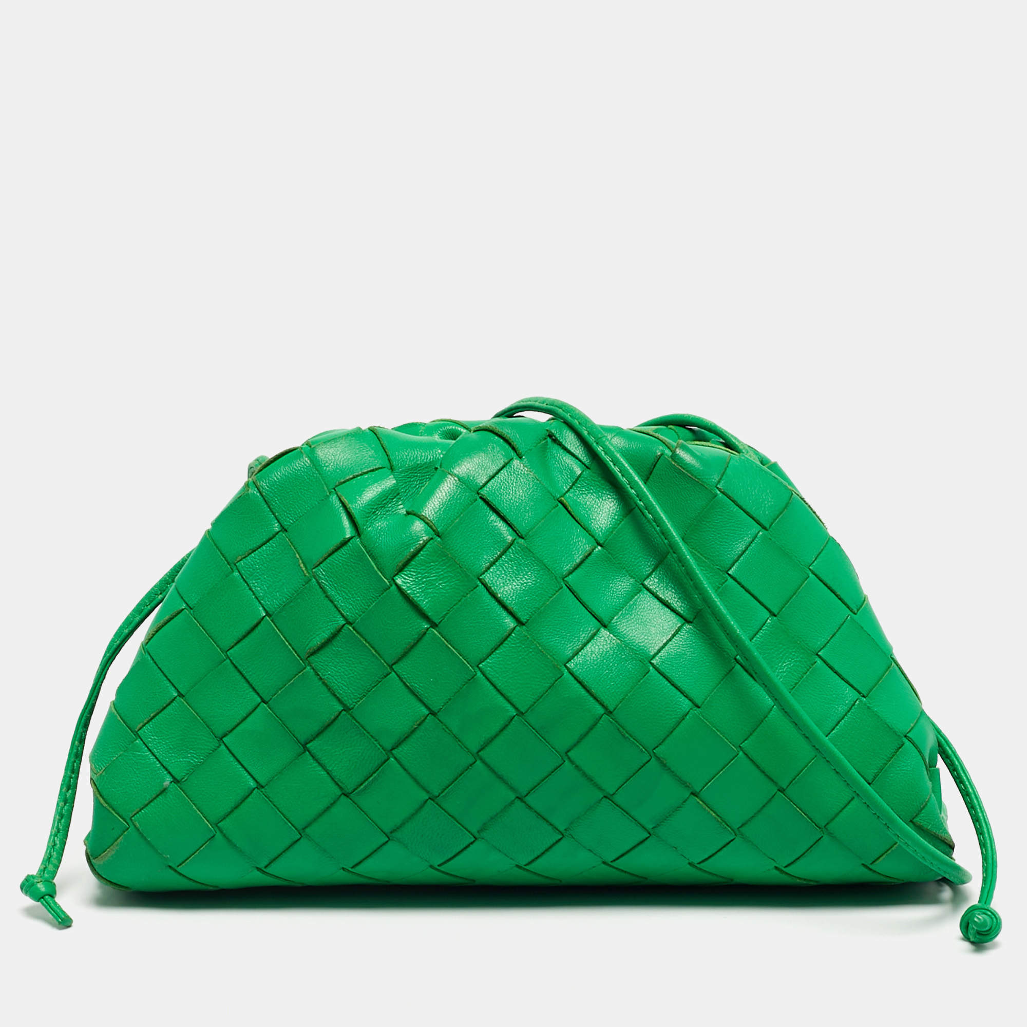 Pre Owned Bottega Veneta Green Intrecciato Leather Mini The Pouch Bag