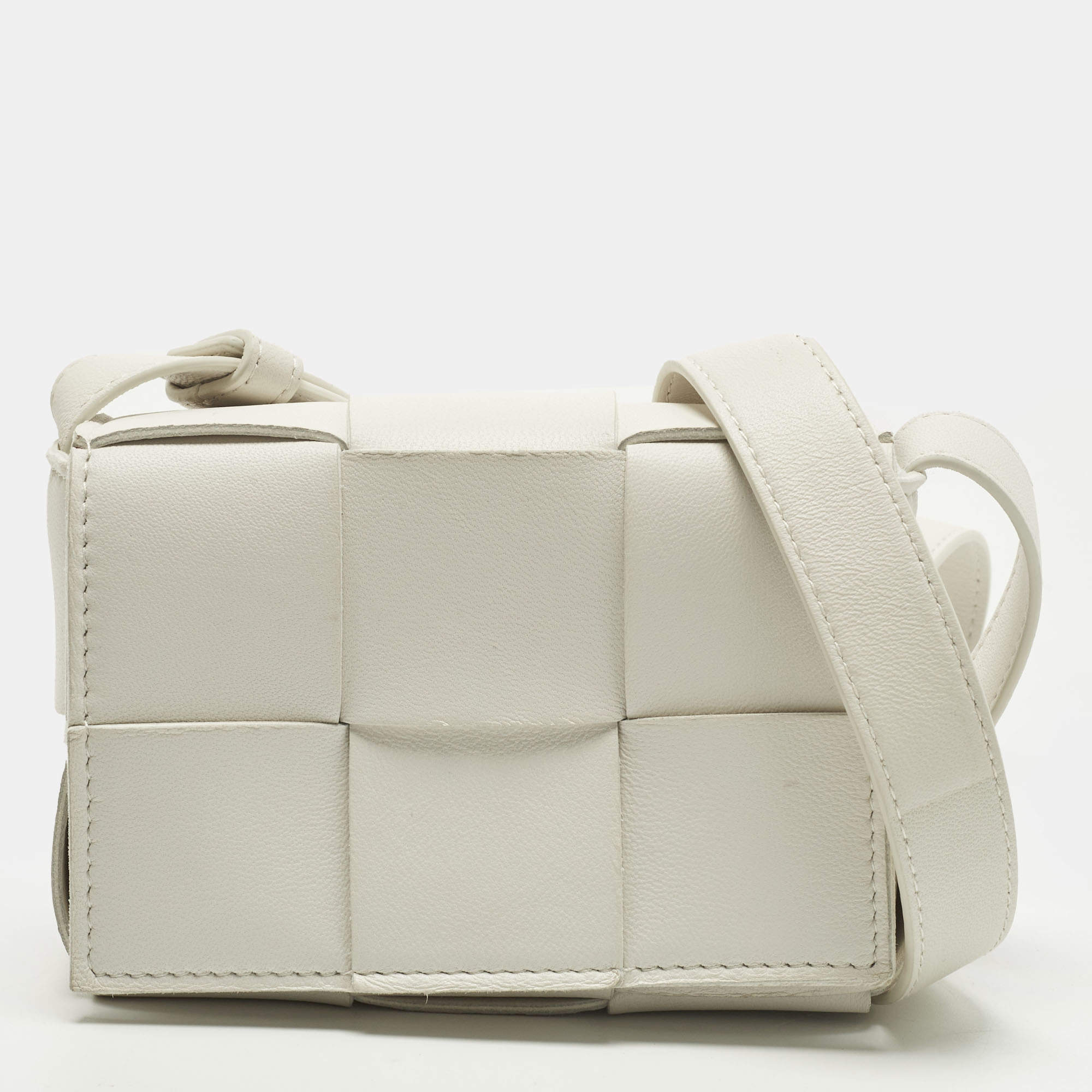 Pre Owned Bottega Veneta Cassette Mini White Intrecciato Leather Crossbody Bag