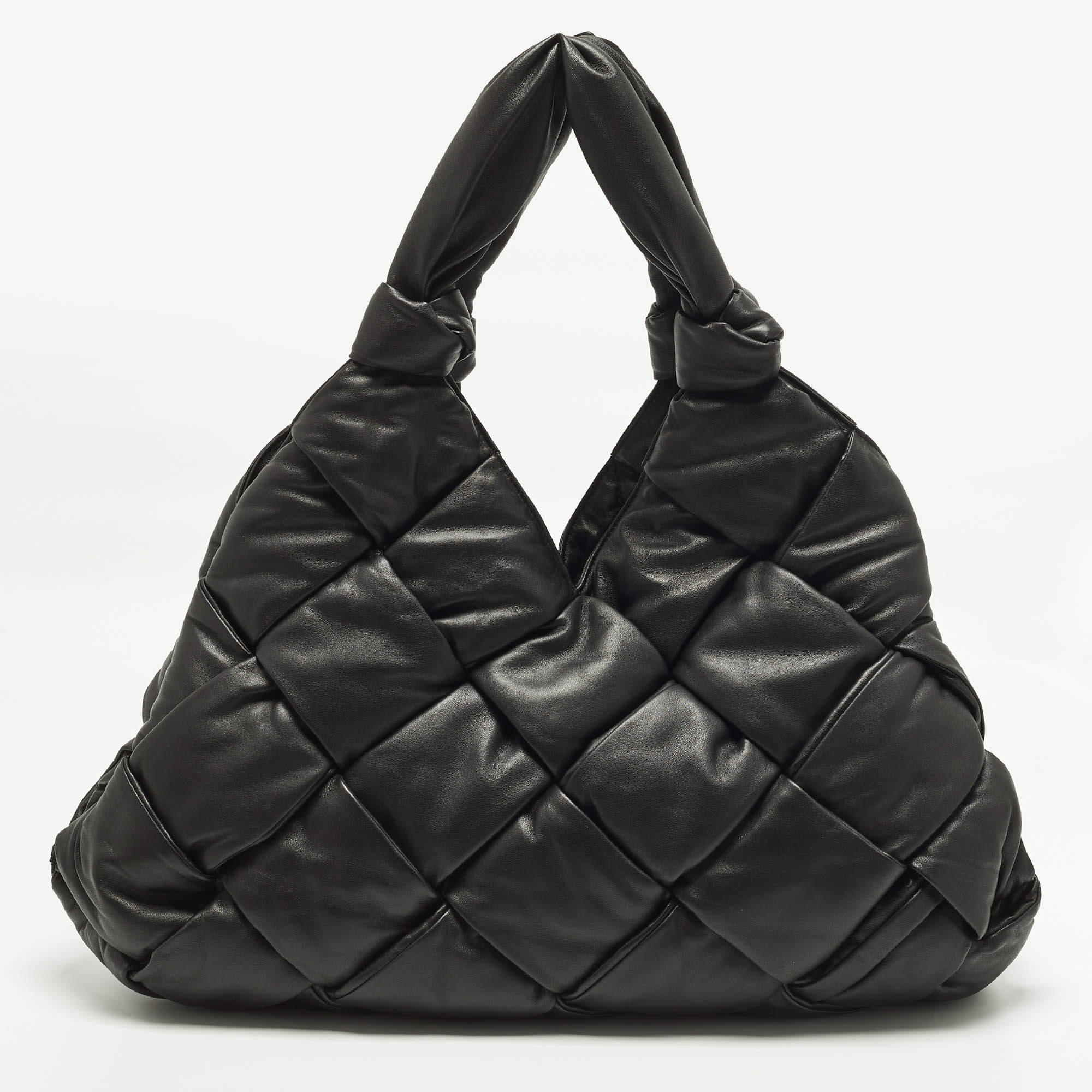 مملوكة مسبقًا Bottega Veneta Padded Lock Black Leather Shoulder Bag