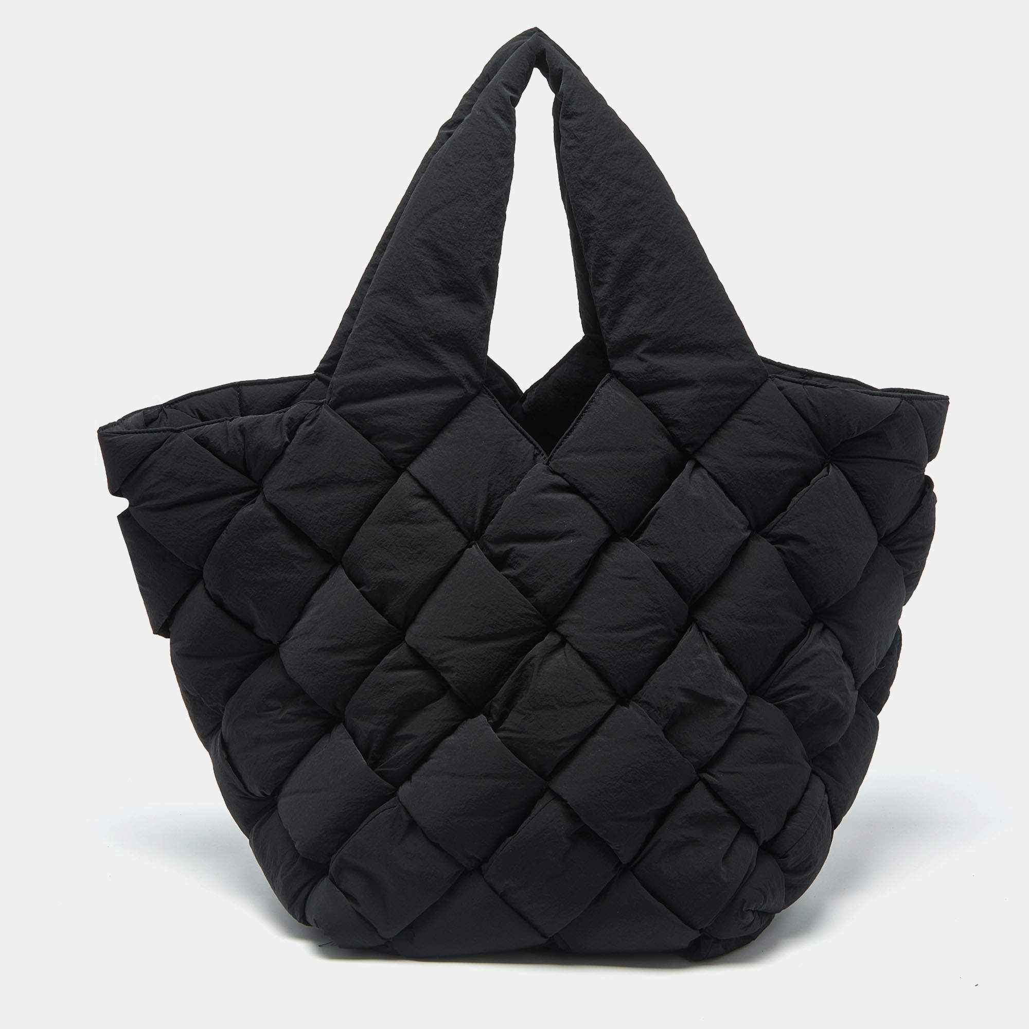 مملوكة مسبقًا Bottega Veneta Cassette Padded Black Intrecciato Nylon Tote