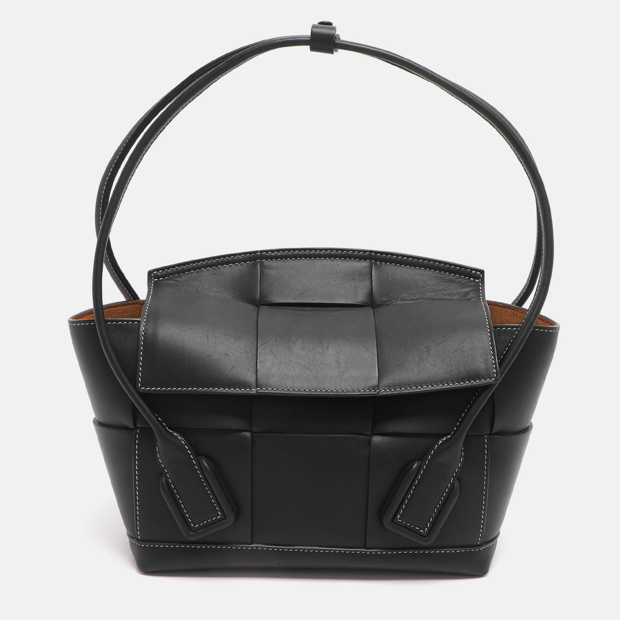 مملوكة مسبقًا Bottega Veneta Arco Small Black Leather Tote