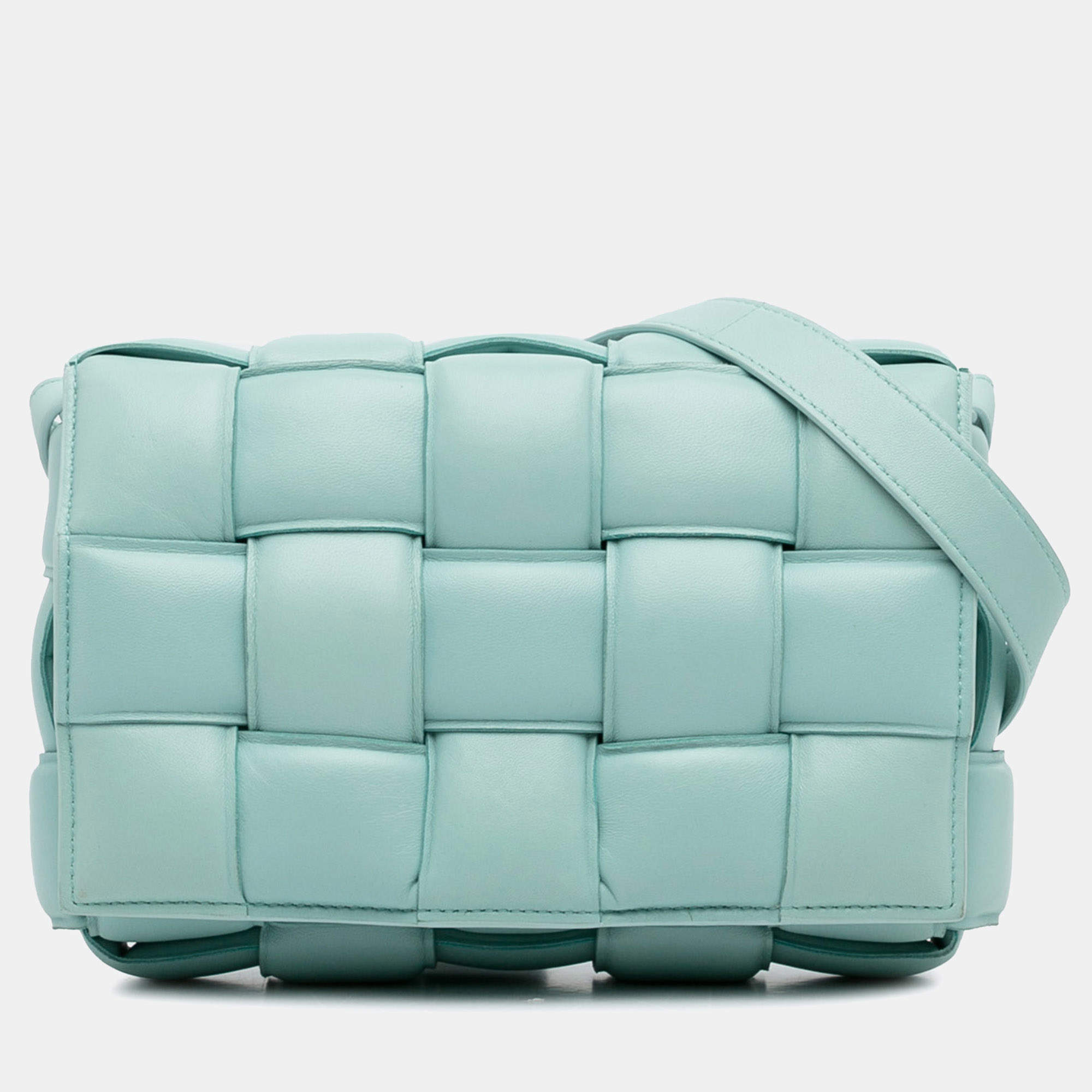 مملوكة مسبقًا حقيبة كروس بودي بوتيغا فينيتا كاسيت مبطنة نابا أزرق