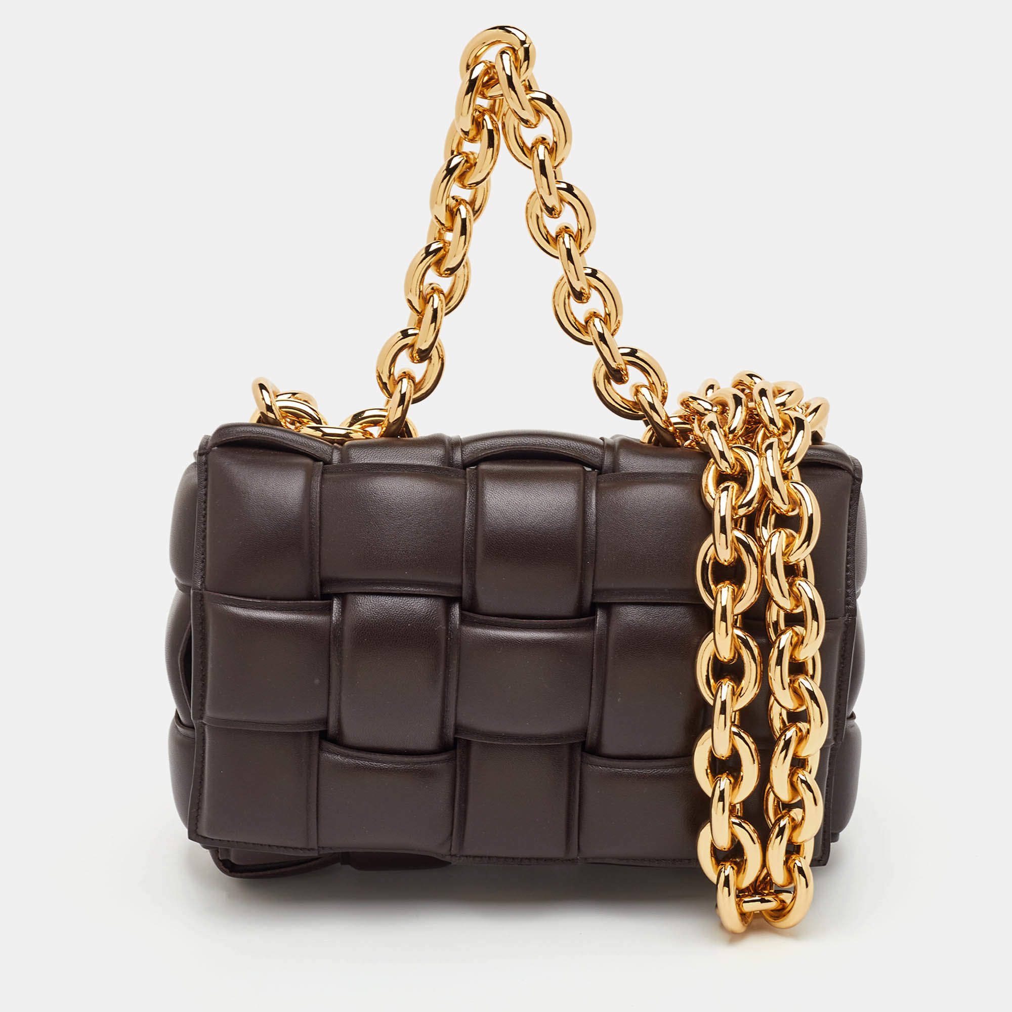 مملوكة مسبقًا حقيبة كتف بوتيغا فينيتا كاسيت جلد مبطن سلسلة بني شوكولاتة