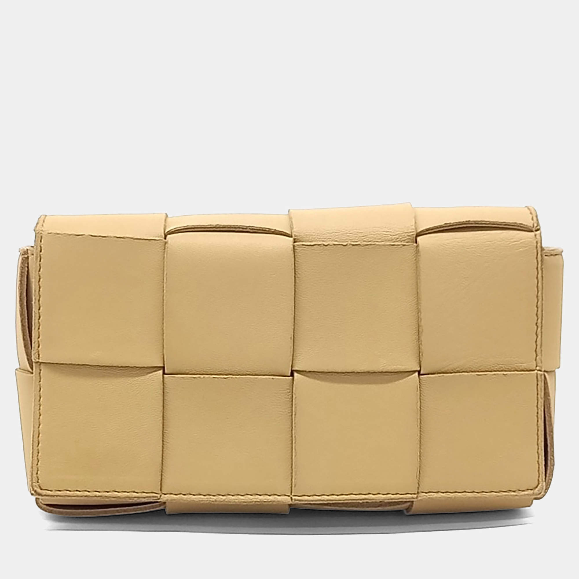 مملوكة مسبقًا Bottega Veneta Beige Leather Cassette Mini Crossbody Bag