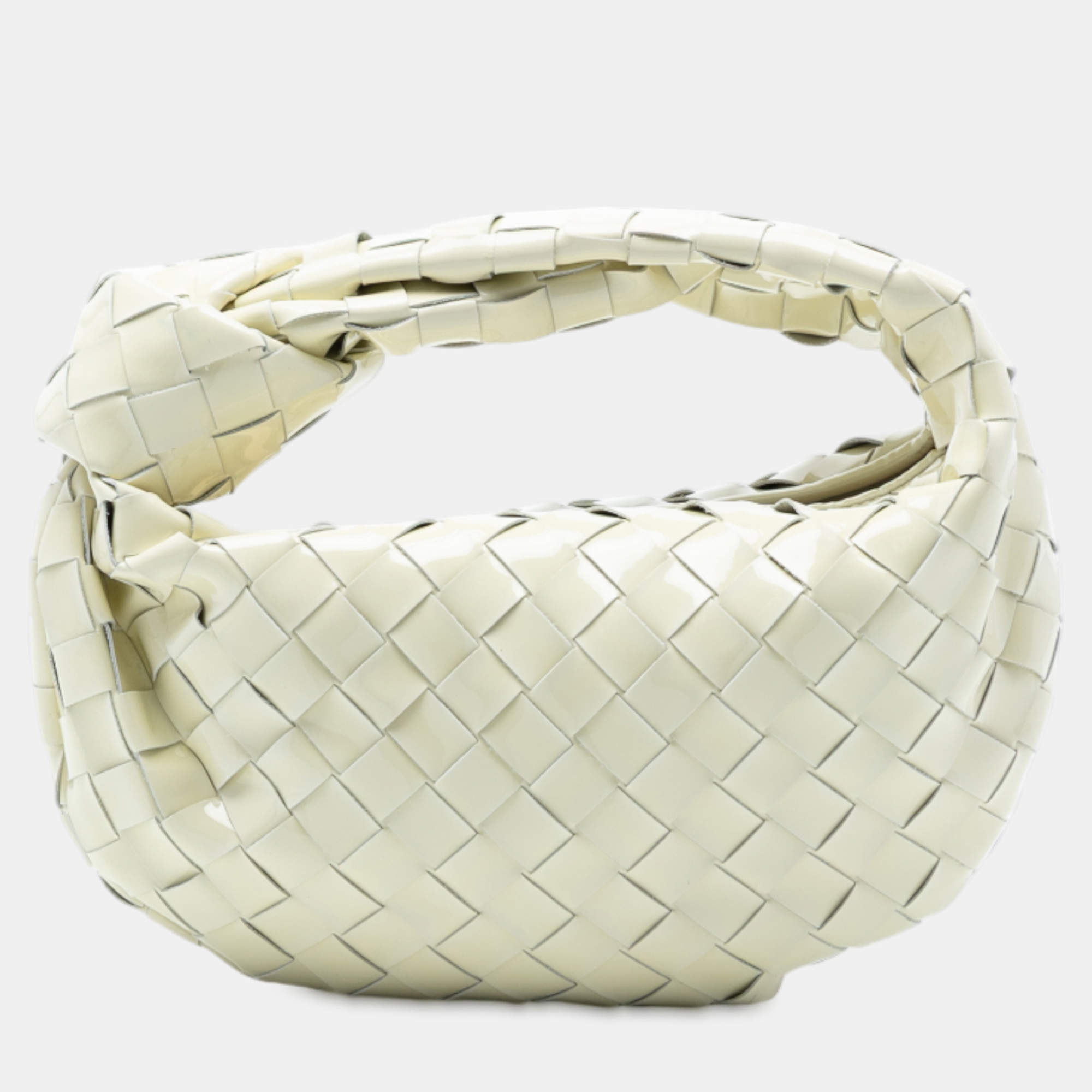 مملوكة مسبقًا Bottega Veneta White Mini Patent Intrecciato Jodie