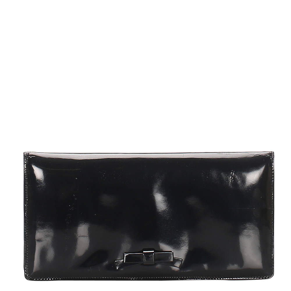 black patent clutch bag