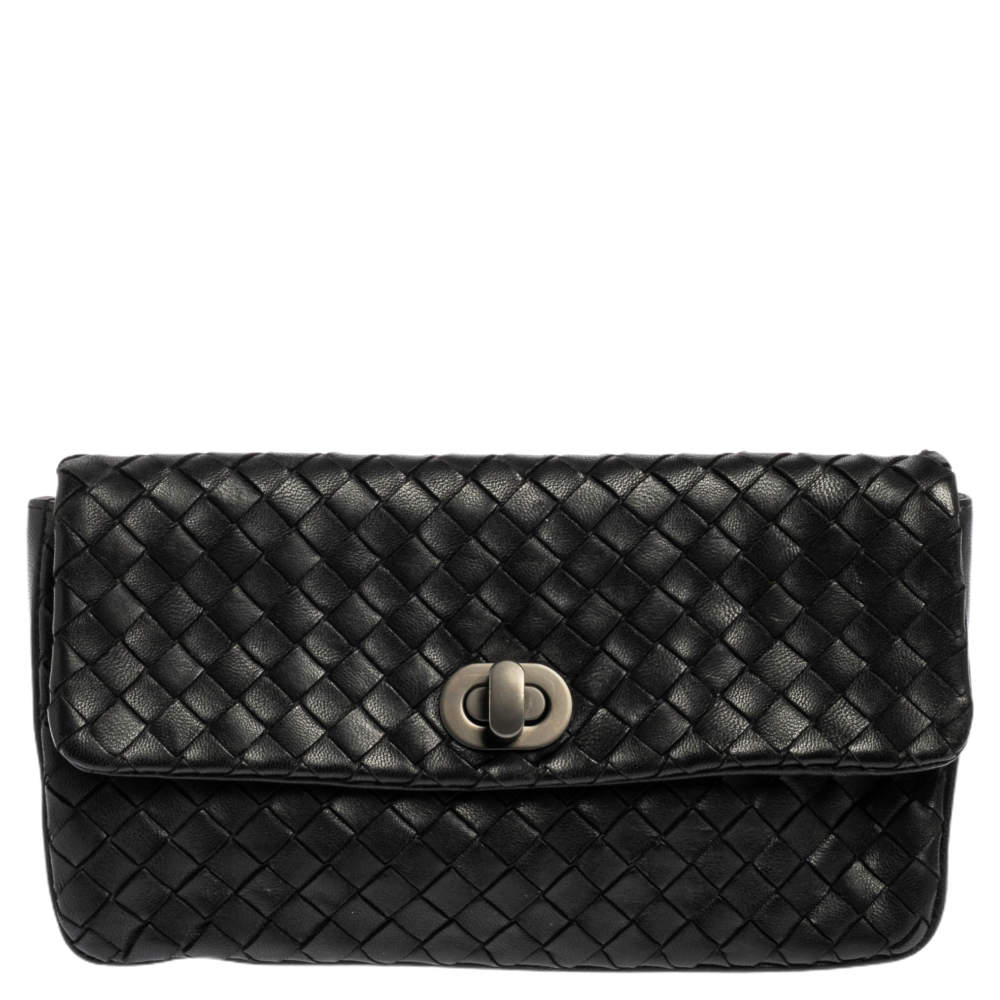 مملوكة مسبقًا Bottega Veneta Black Intrecciato Leather Turnlock Pouch