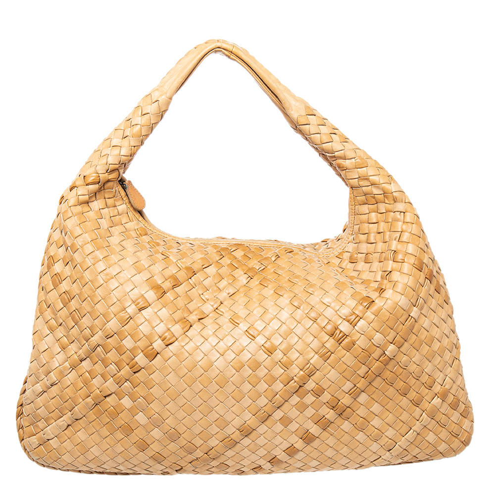 مملوكة مسبقًا Bottega Veneta Sand Beige Intrecciato Leather Large Veneta Hobo