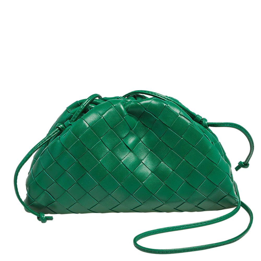 Pre Owned Bottega Veneta Green Intrecciato Leather  Mini The Pouch Shoulder Bag