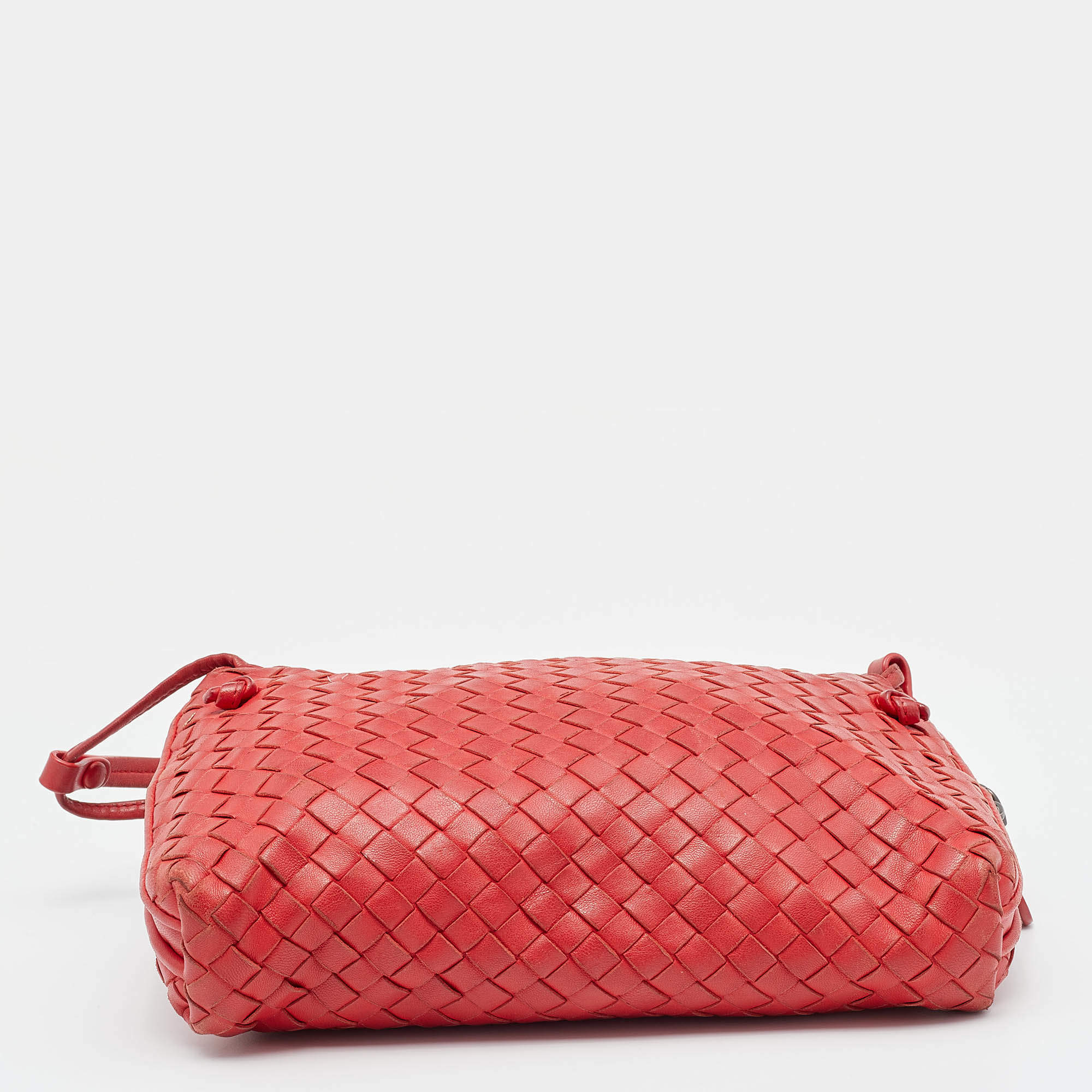 Bottega Veneta Red Intrecciato Fringe Nodini Crossbody Bag – The Closet