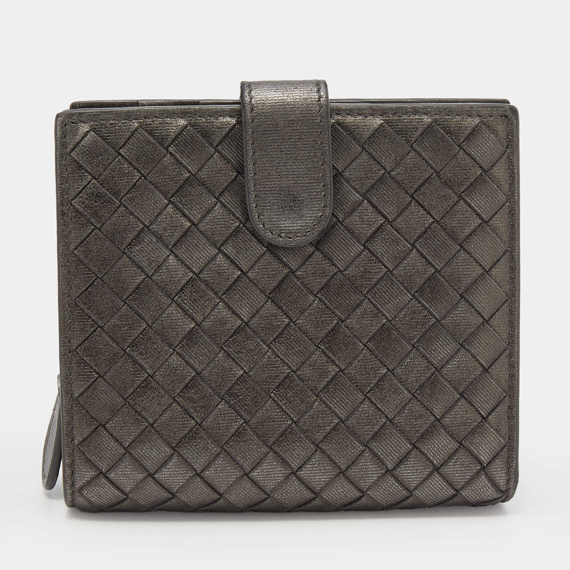 مملوكة مسبقًا Bottega Veneta Metallic Grey Intrecciato Leather French Wallet