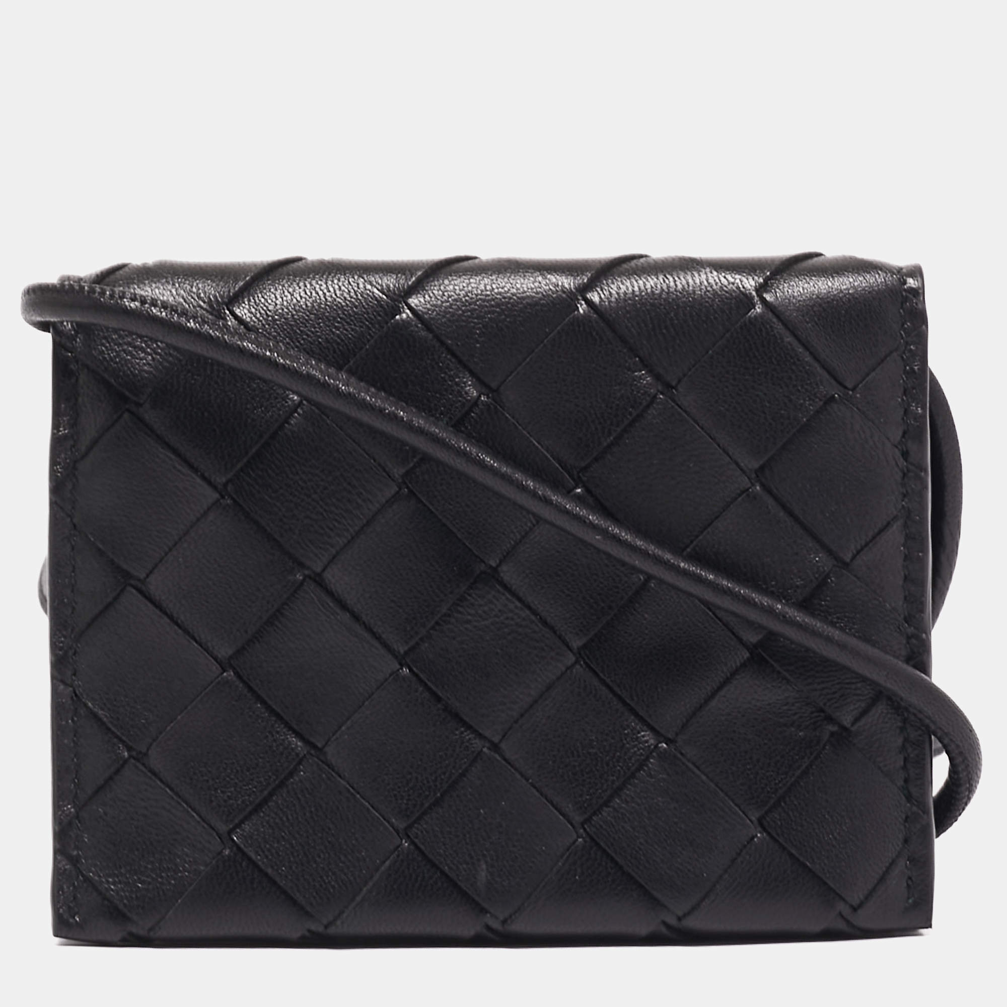 مملوكة مسبقًا Bottega Veneta Black Intrecciato Leather Wallet On Strap