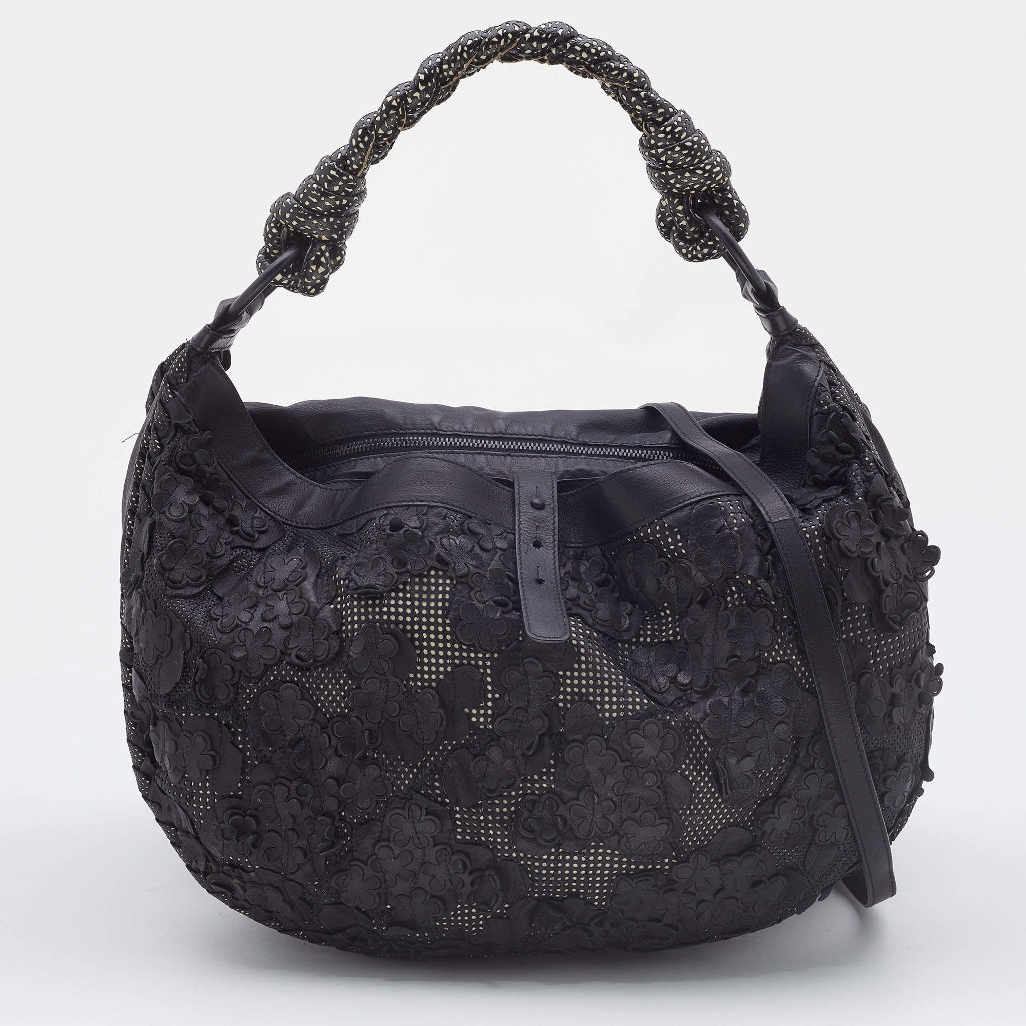 Pre Owned Bottega Veneta Black Lasercut Leather Floral Applique Hobo