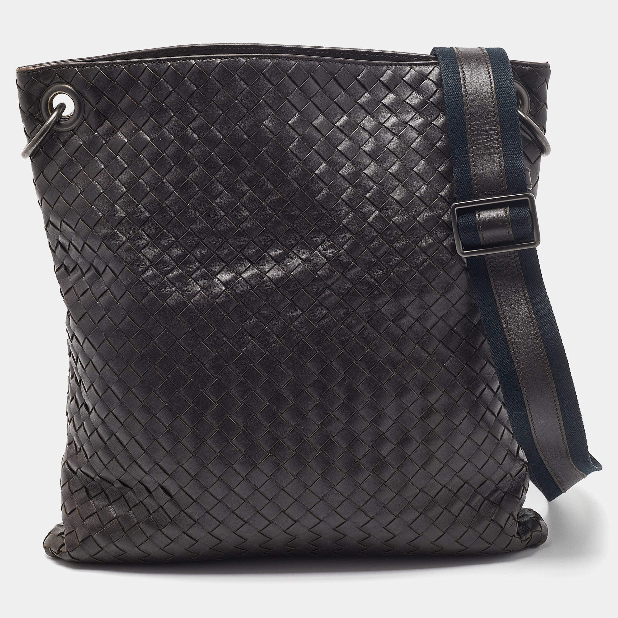 Pre Owned Bottega Veneta Brown Intrecciato Leather Messenger Bag