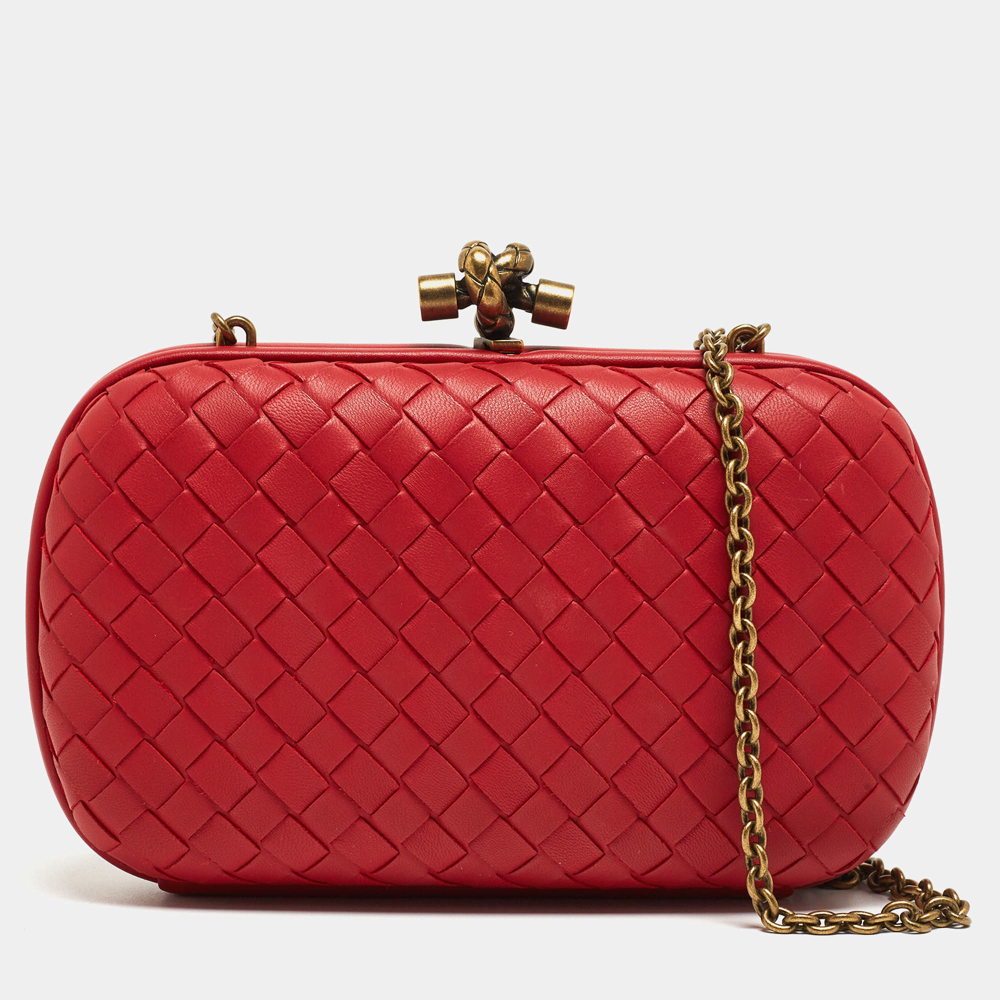 Pre Owned Bottega Veneta Red Intrecciato Leather Knot Chain Clutch