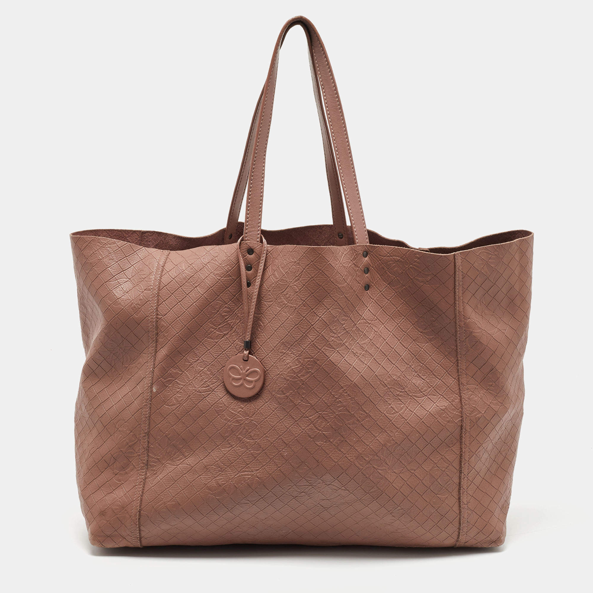 Pre Owned Bottega Veneta Old Rose Butterfly Embossed Intreccio Mirage Leather Tote