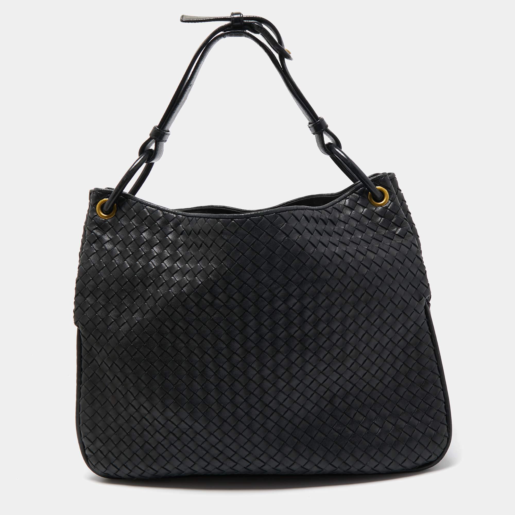 Pre Owned Bottega Veneta Black Intrecciato Leather Loop Bag