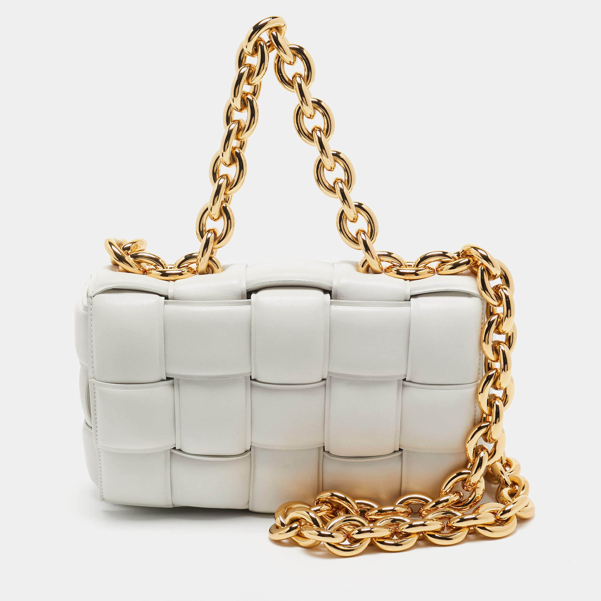 Pre Owned حقيبة كتف بوتيغا فينيتا كاسيت جلد مبطن أبيض