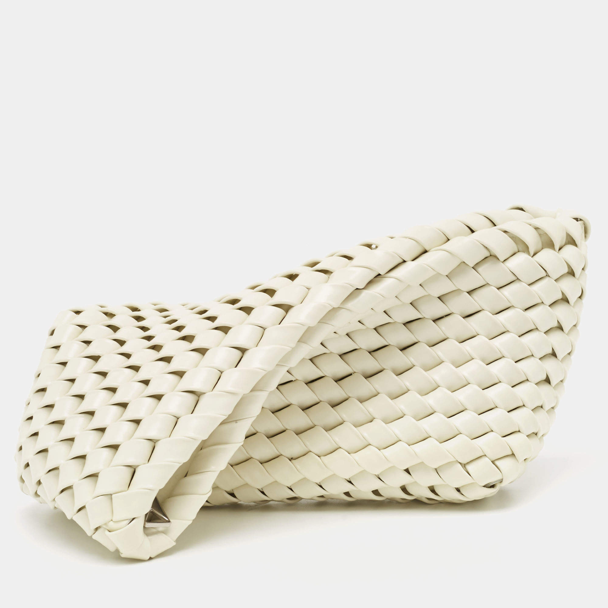 Pre Owned Bottega Veneta White Intrecciato Leather Structure Clutch