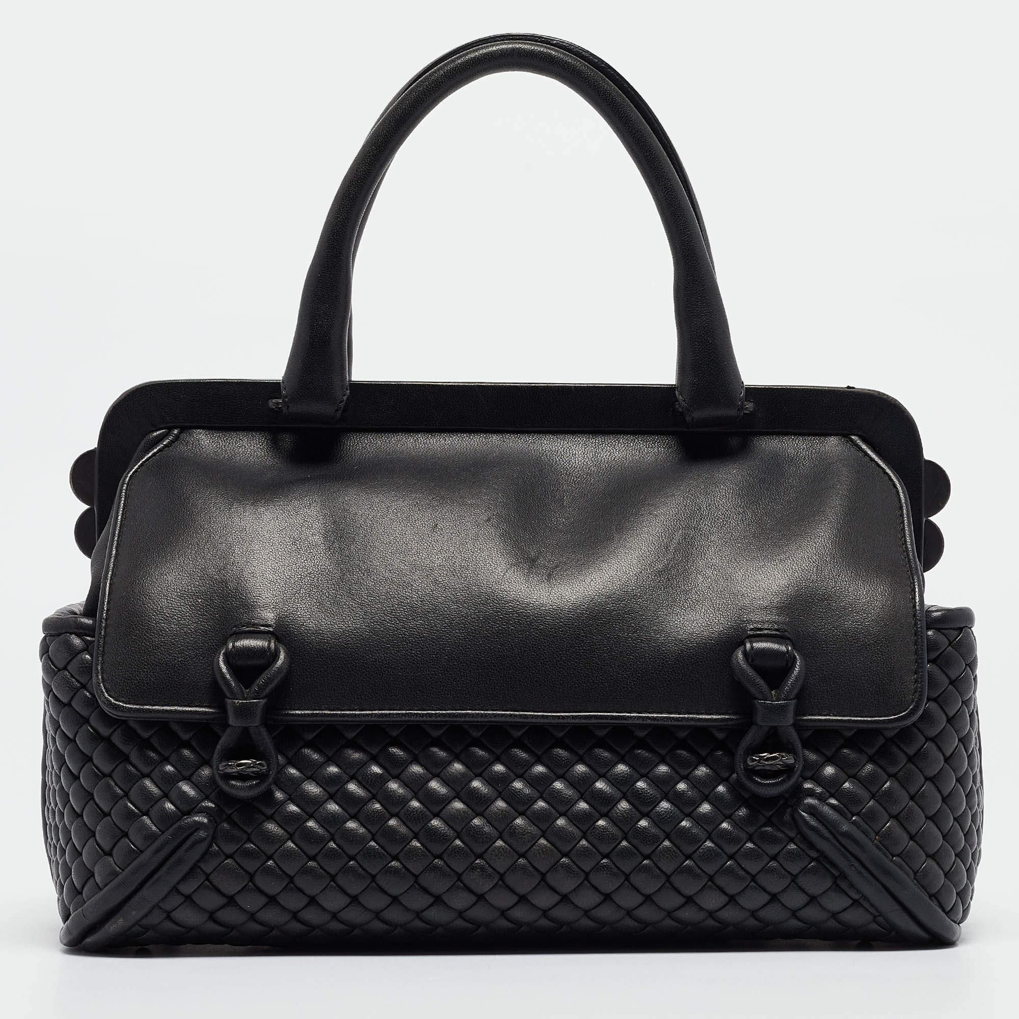 Pre Owned Bottega Veneta Black Intrecciato Leather Frame Expandable Bag