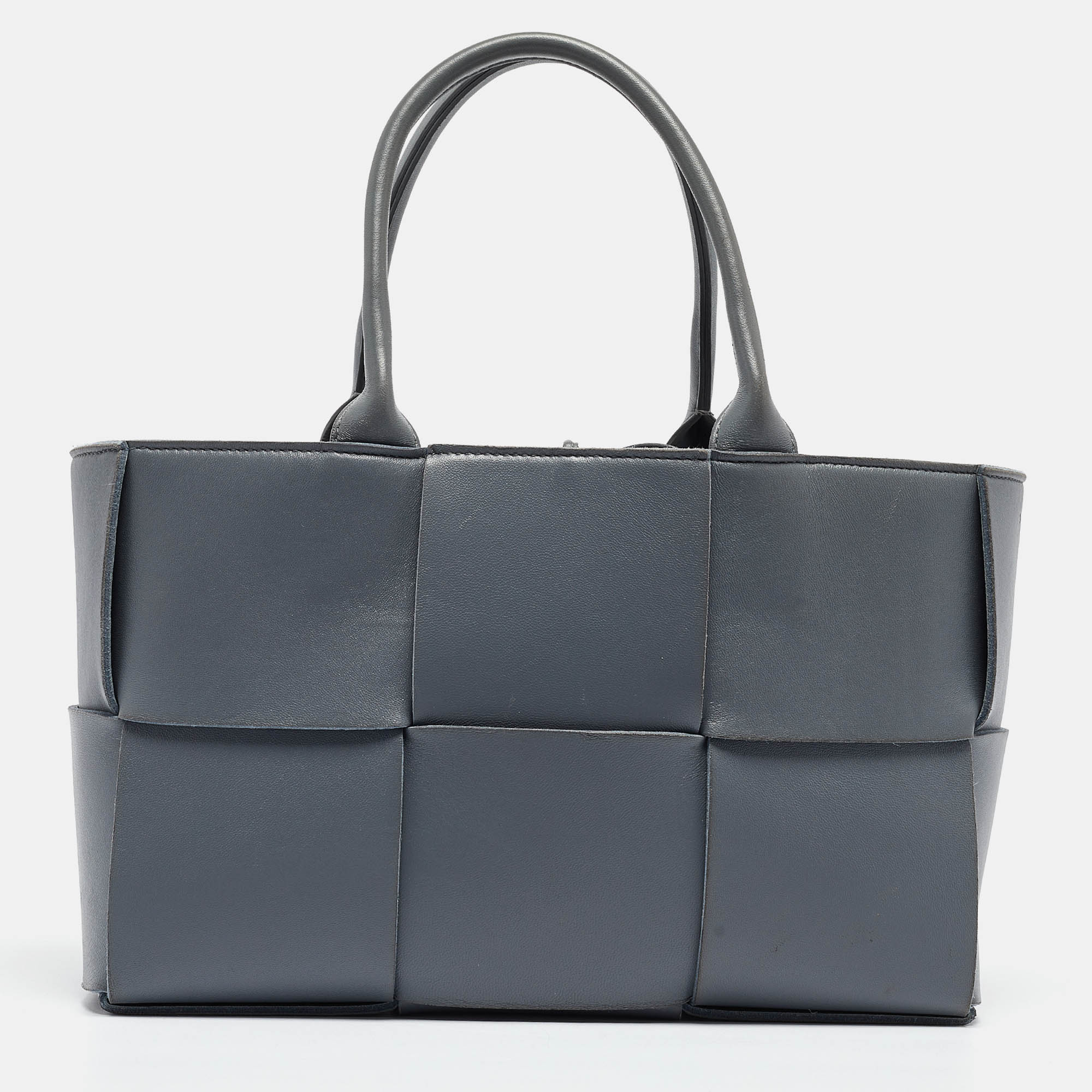 Pre Owned Bottega Veneta Ash Blue Intrecciato Leather Medium Arco Tote