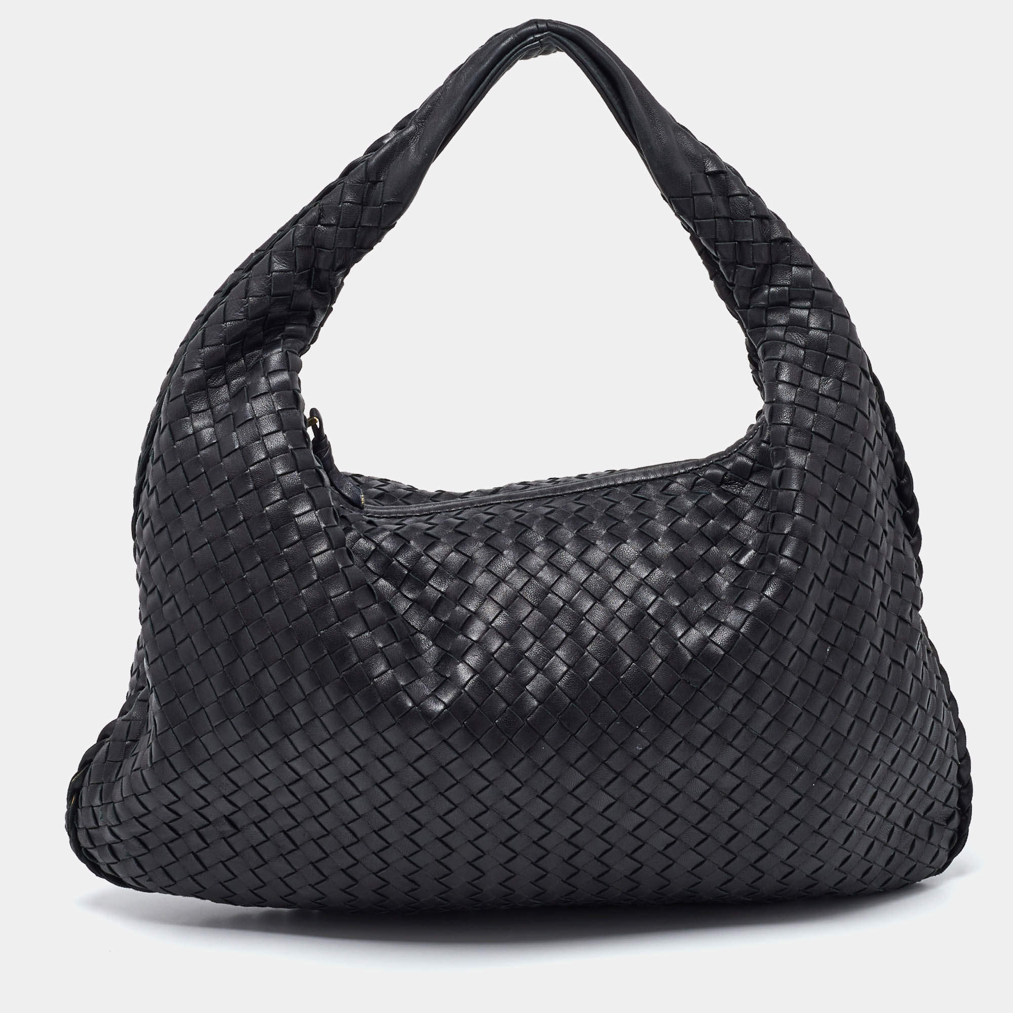 مملوكة مسبقًا Bottega Veneta Black Intrecciato Leather Large Veneta Hobo