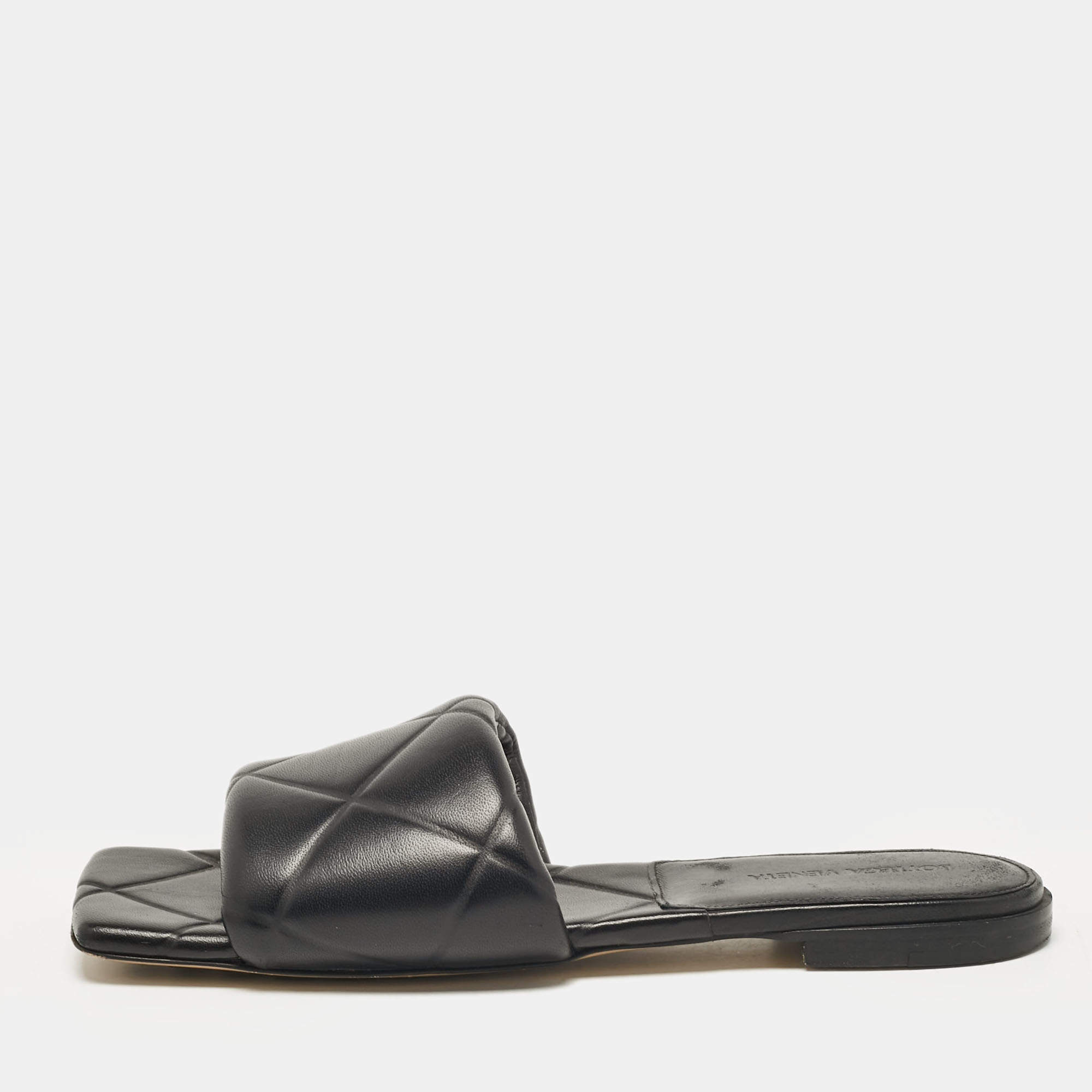 Pre Owned Bottega Veneta Black Leather Lido Flat Slides Size 40