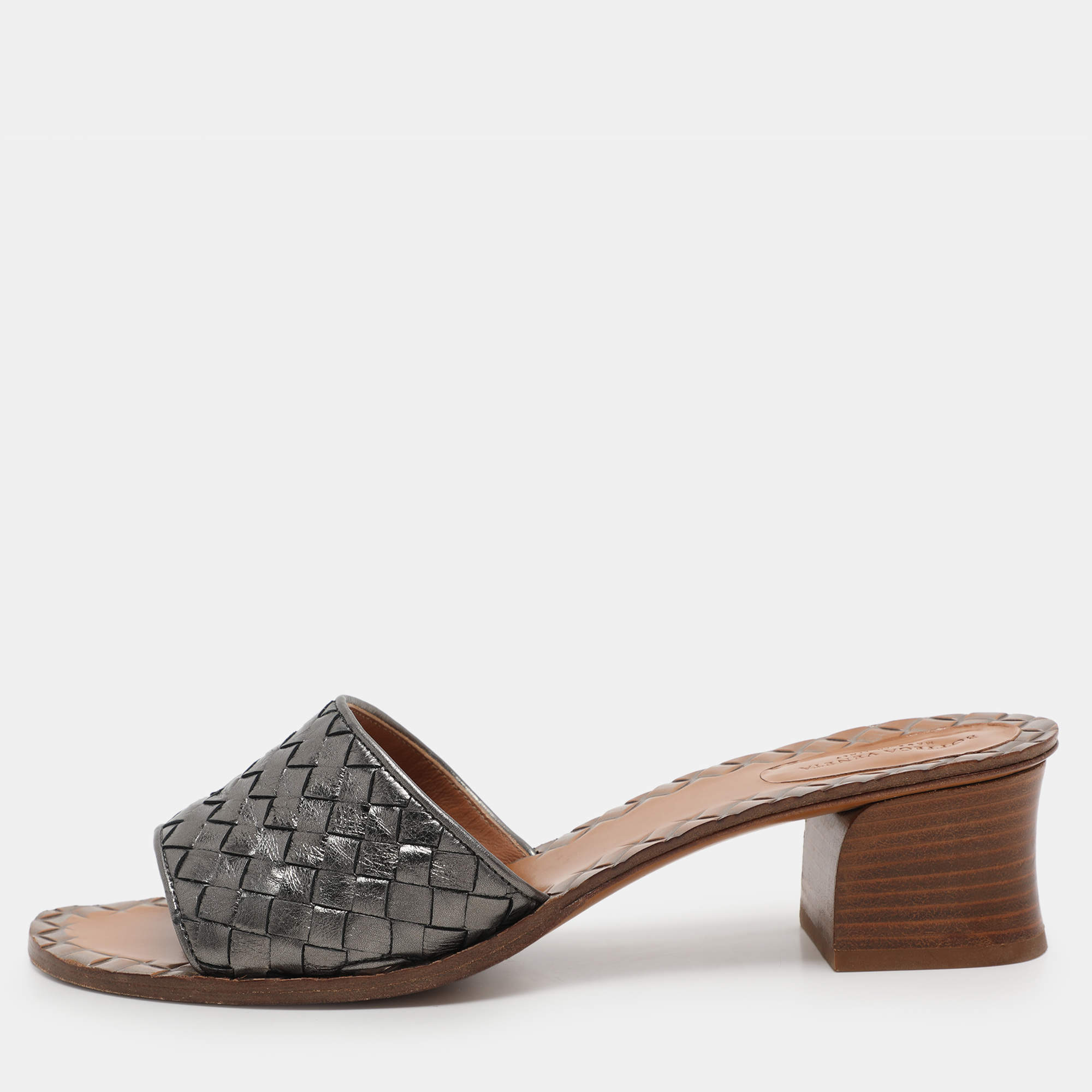 Pre Owned Bottega Veneta Metallic Grey Intrecciato Leather Ravello Slide Sandals Size 40.5