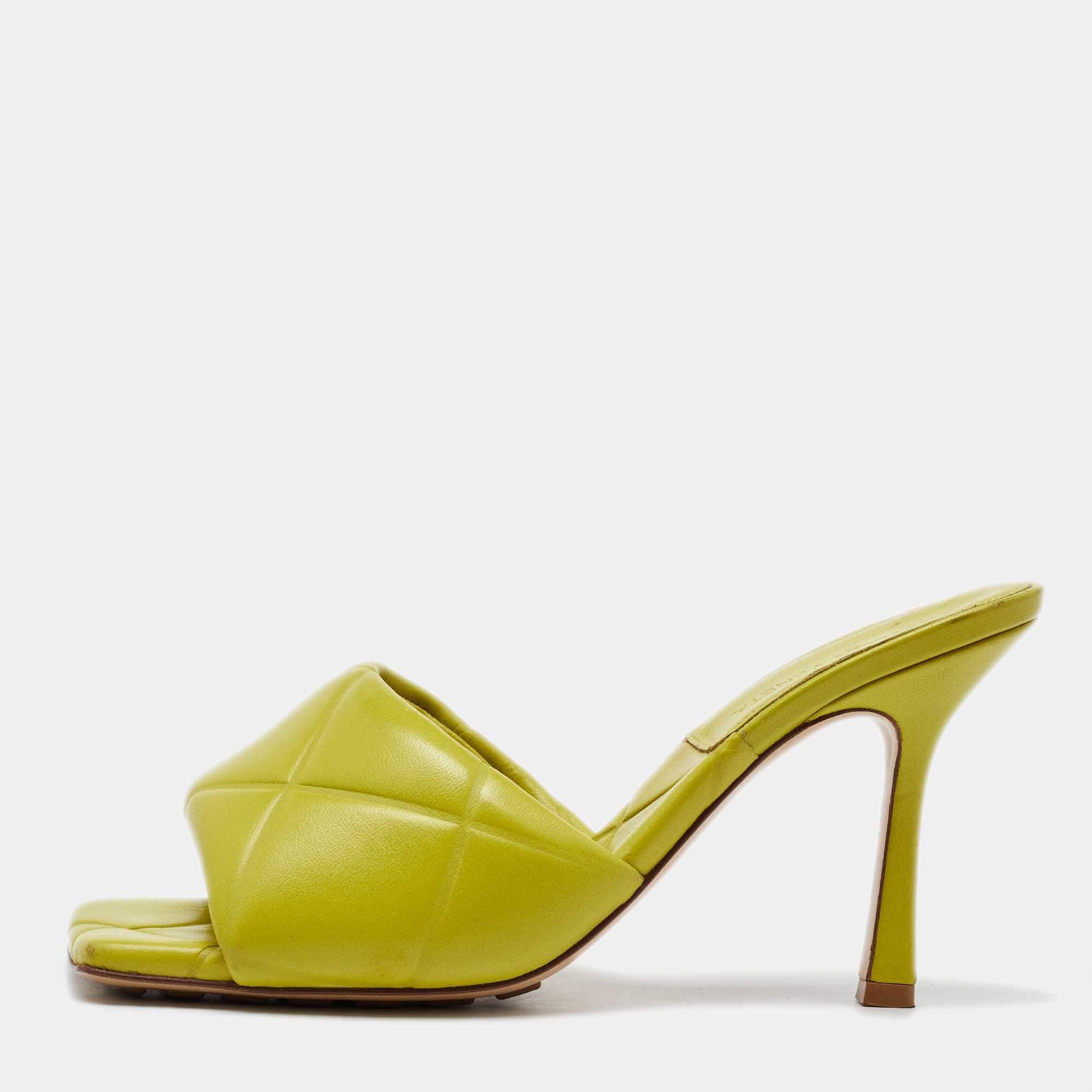 Pre Owned Bottega Veneta Lime Yellow Leather Lido Slide Sandals Size 37.5