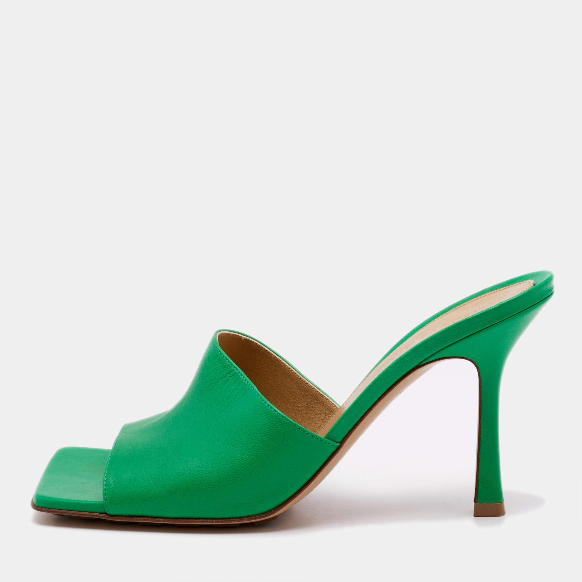 مملوكة مسبقًا Bottega Veneta Green Leather Stretch Square Toe Slide Sandals Size 39