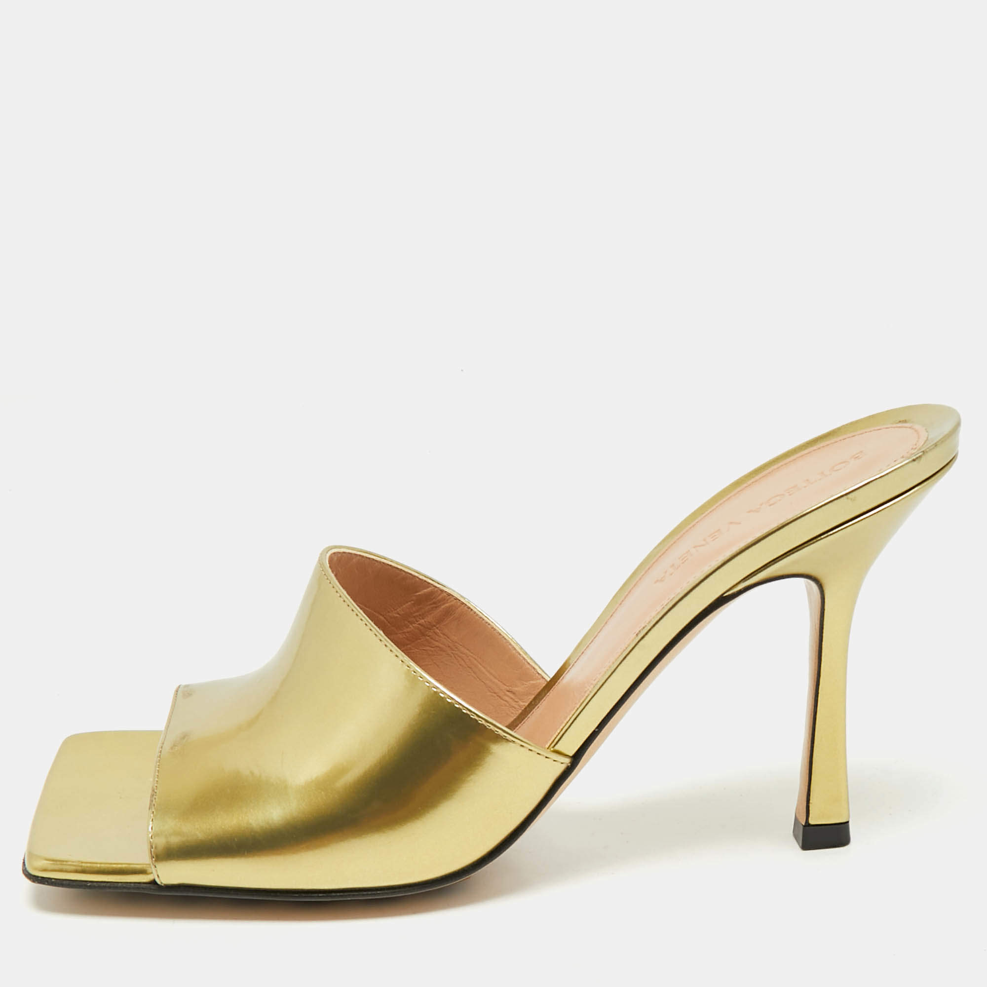 Pre Owned صندل بوتيغا فينيتا ليدو جلد مبطن كريمي مقاس 37