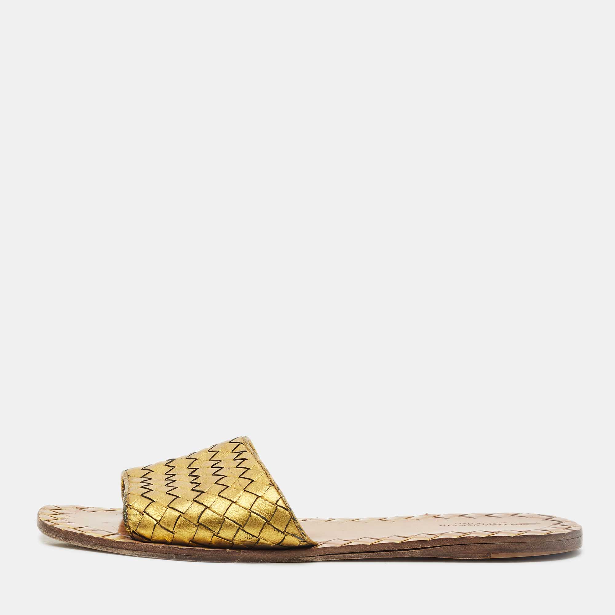 Pre Owned Bottega Veneta Gold Intrecciato Leather Flat Slides Size 41