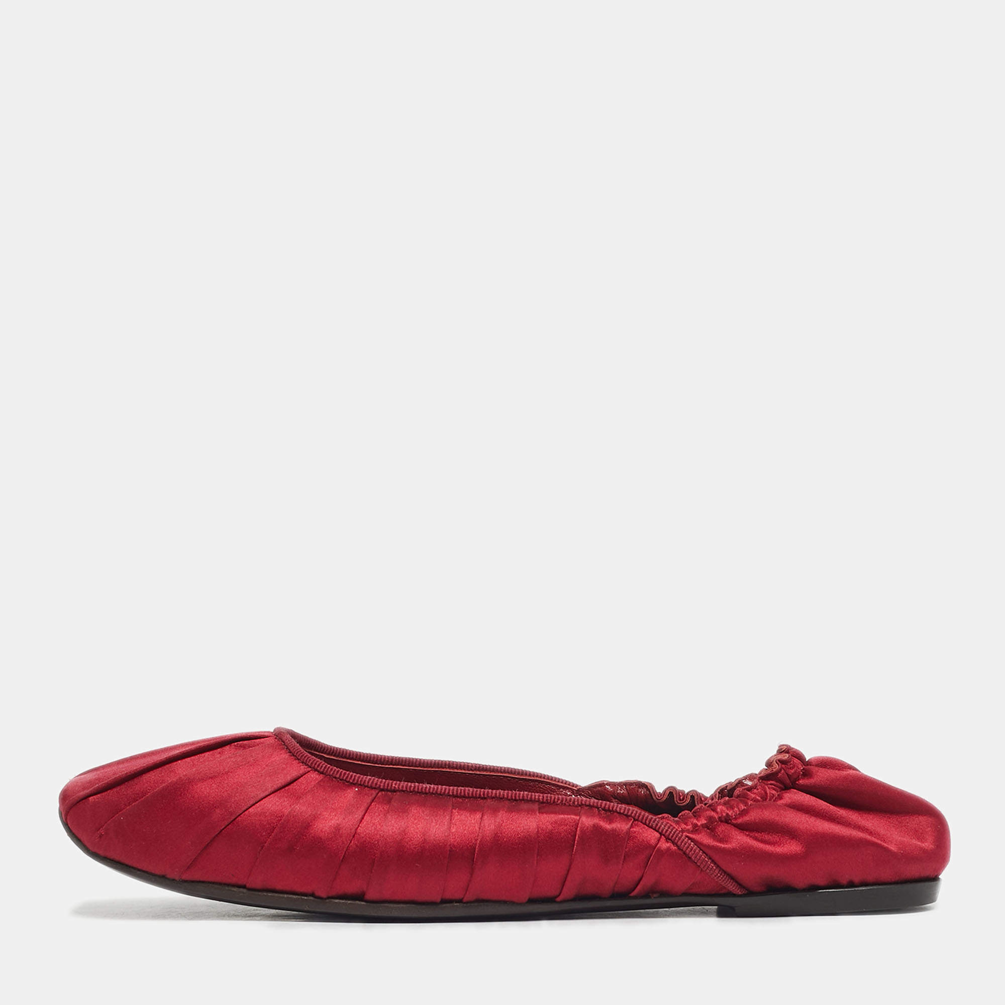 Pre Owned Bottega Veneta Red Satin Veneta Ballet Flats Size 39.5
