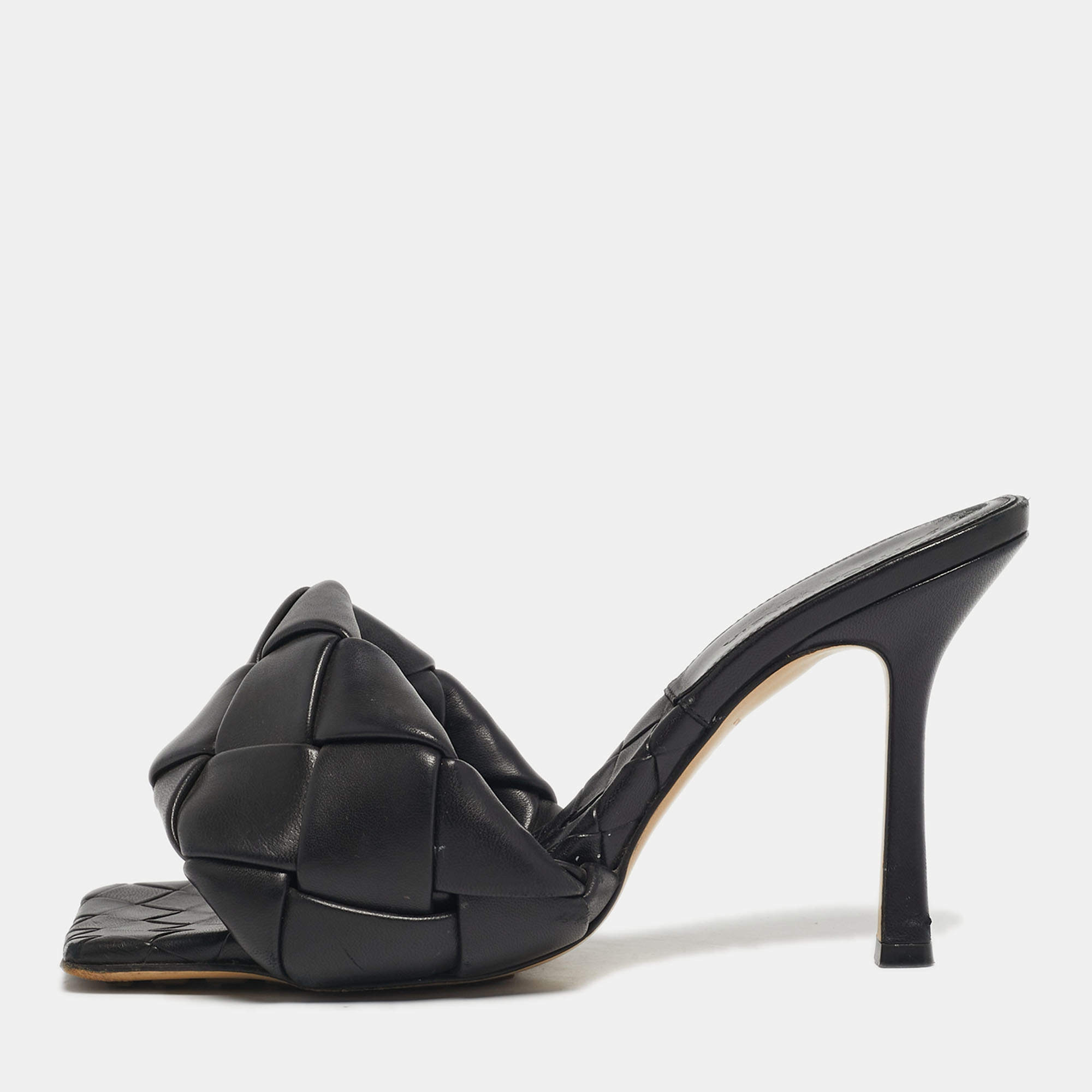 Pre Owned Bottega Veneta Black Quilted Leather Lido Slide Sandals Size 38.5